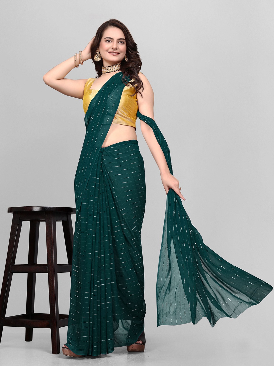 

Avojee Embellished Zari Saree, Teal