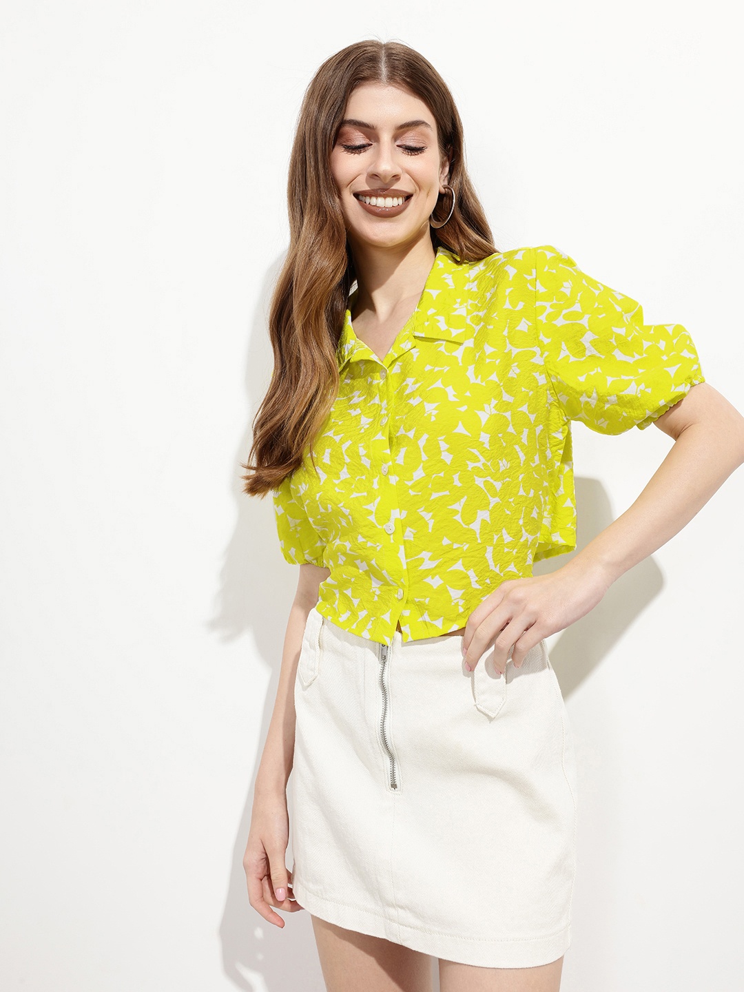 

DressBerry Cyberlime Hyperbrights Abstract Blaze Crop Shirt, Lime green