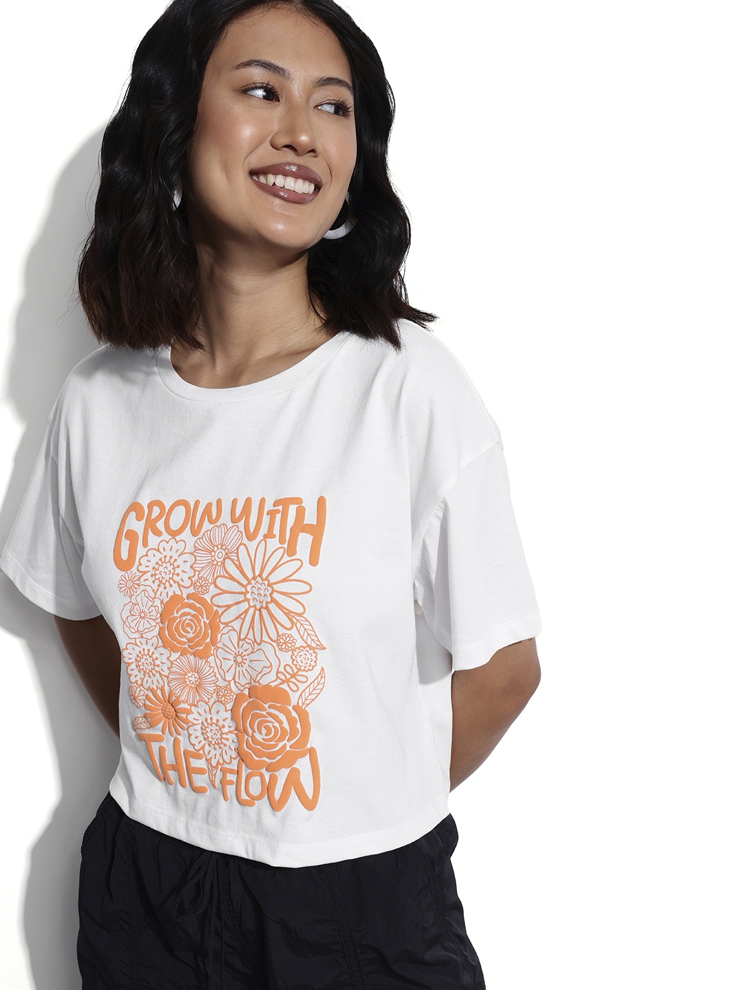 

DressBerry Floral Coral Slogan Boxy Crop T-shirt, White