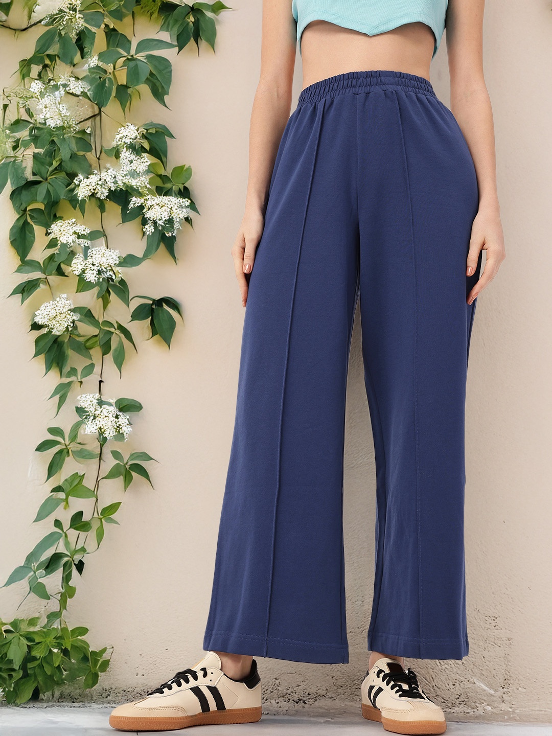 DressBerry Women Inky Minimalist Mood Flared Wide Leg Knit Trousers, Navy blue