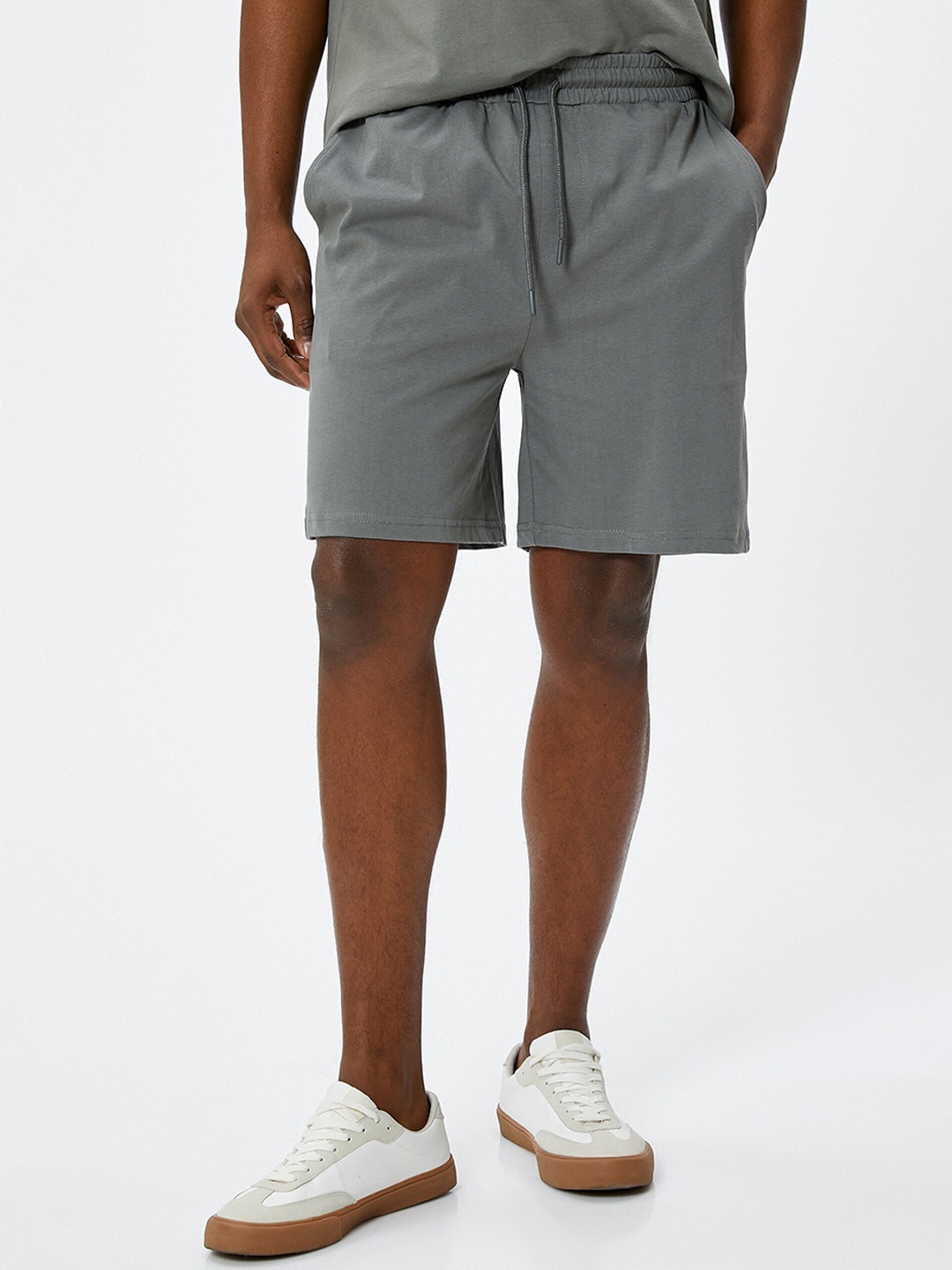 

Koton Men Mid-Rise Cotton Regular Shorts, Grey