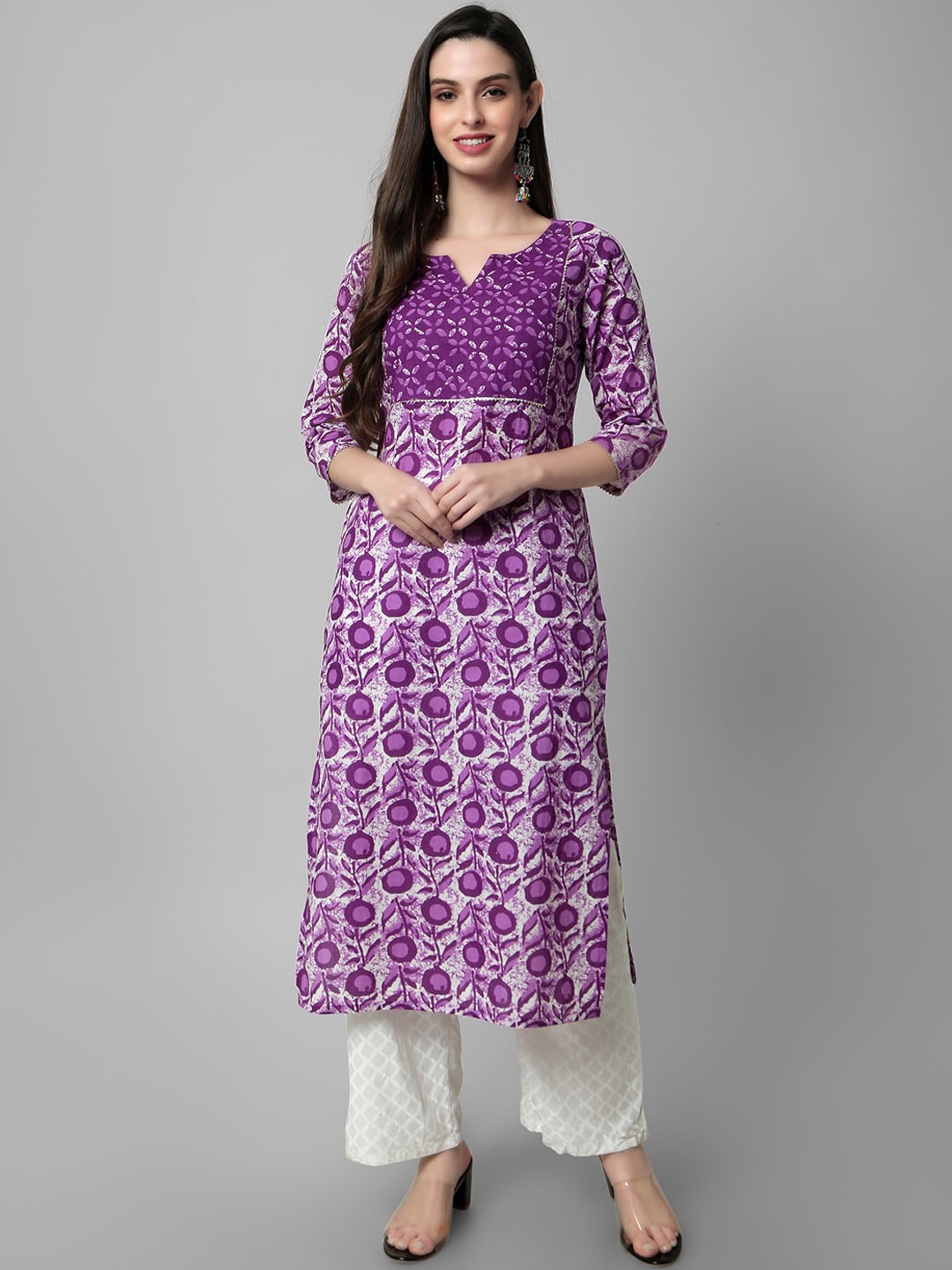 

Amayra Women Ethnic Motifs Printed Gotta Patti Cotton Straight Kurta, Purple