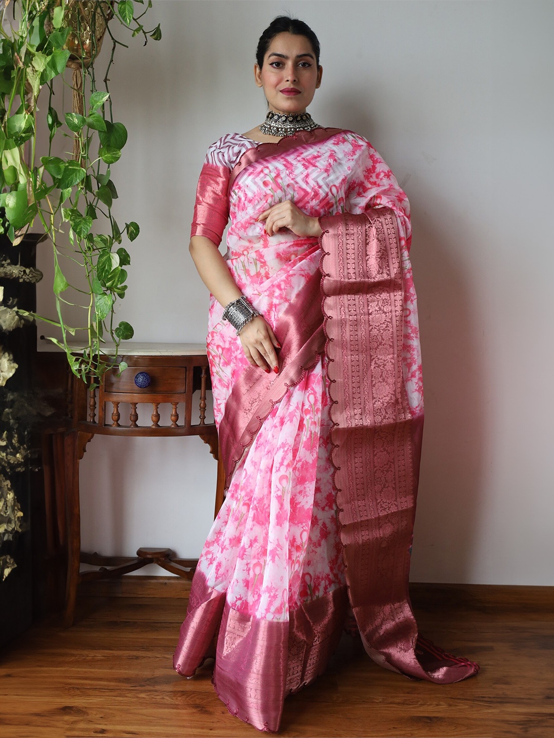 

Anouk Tie and Dye Zari Saree, Pink