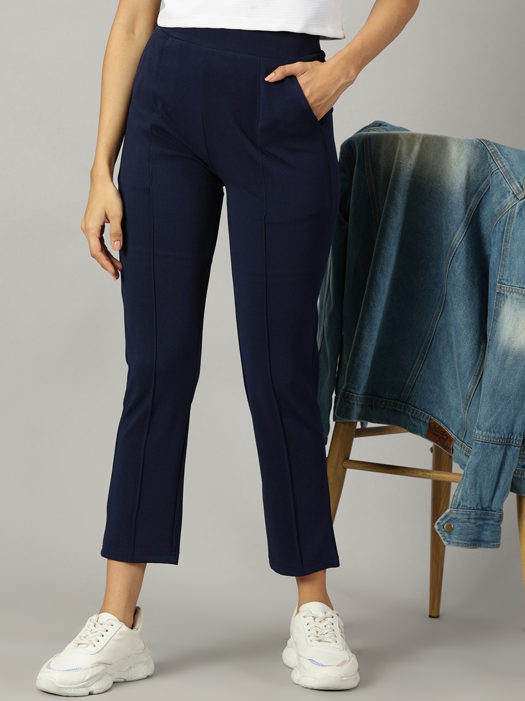 

AUSK Women Relaxed Skinny Fit High-Rise Cropped Trouser, Navy blue