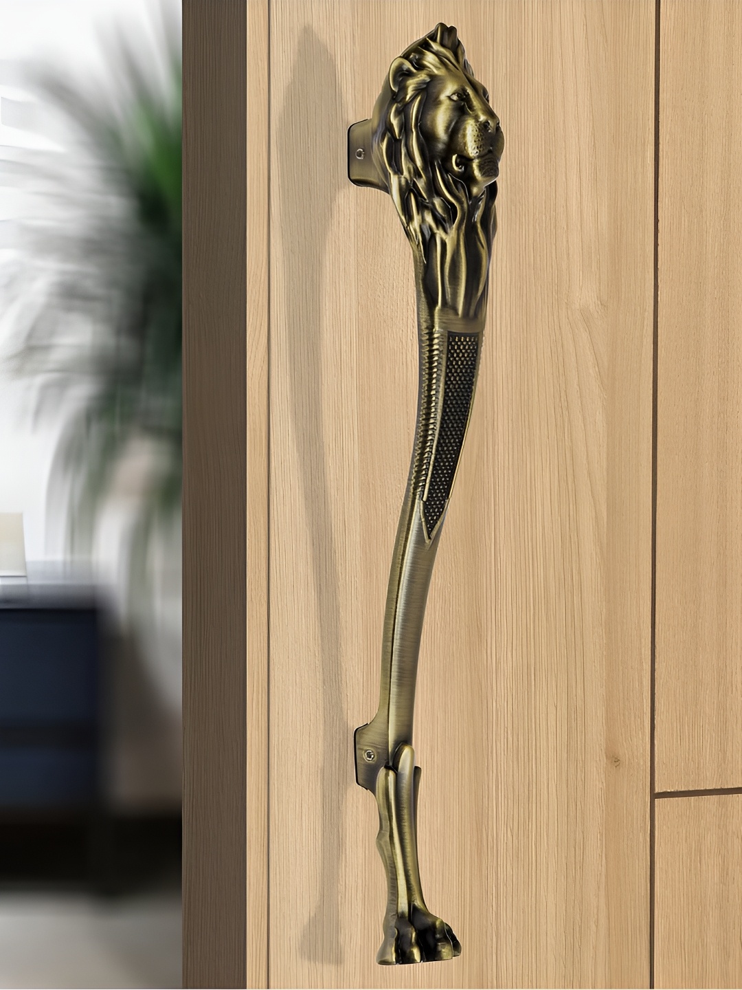 

Plantex Gold Toned Lion Door Handle