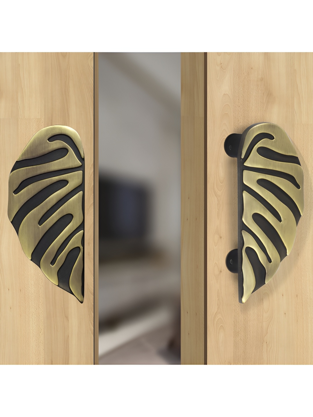 

Plantex Black Weatherproof Door Handle, Gold