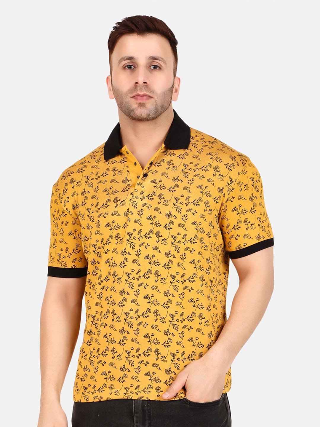

WELL QUALITY Printed Polo Collar Short Sleeves Regular Fit T-shirt, Yellow