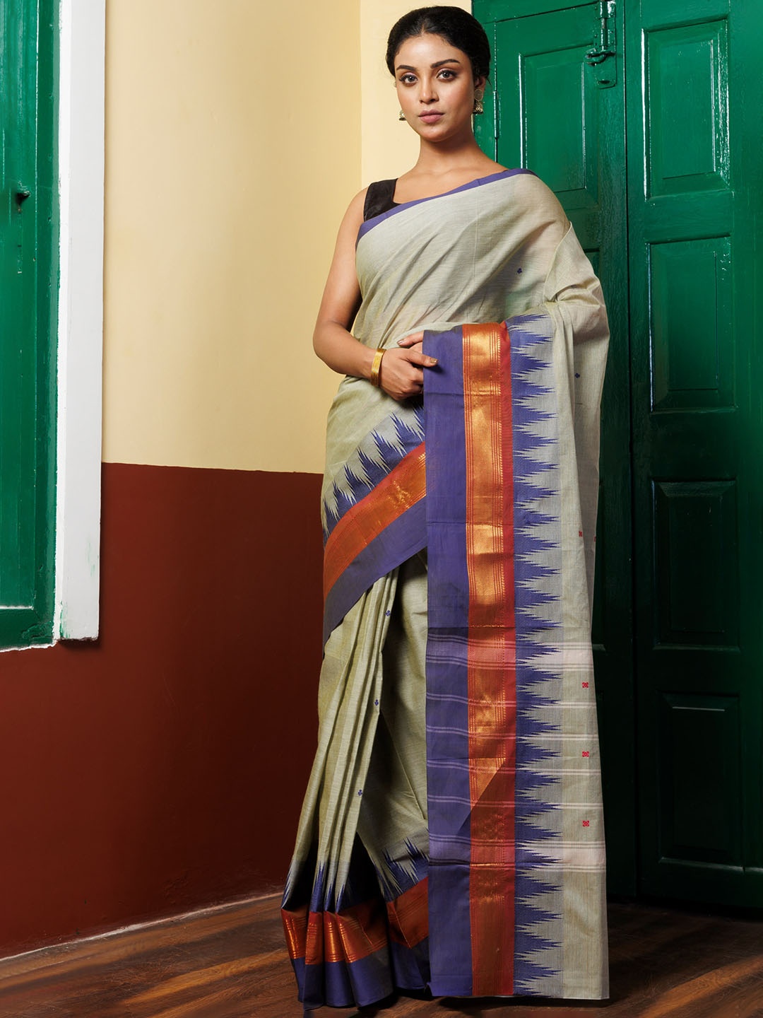 

Unnati Silks Woven Design Zari Pure Cotton Handloom Kanjeevaram Saree, Green