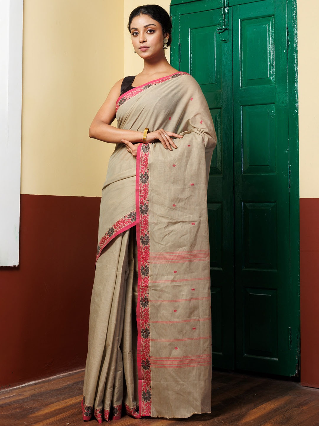 

Unnati Silks Woven Design Zari Pure Cotton Handloom Kanjeevaram Saree, Cream