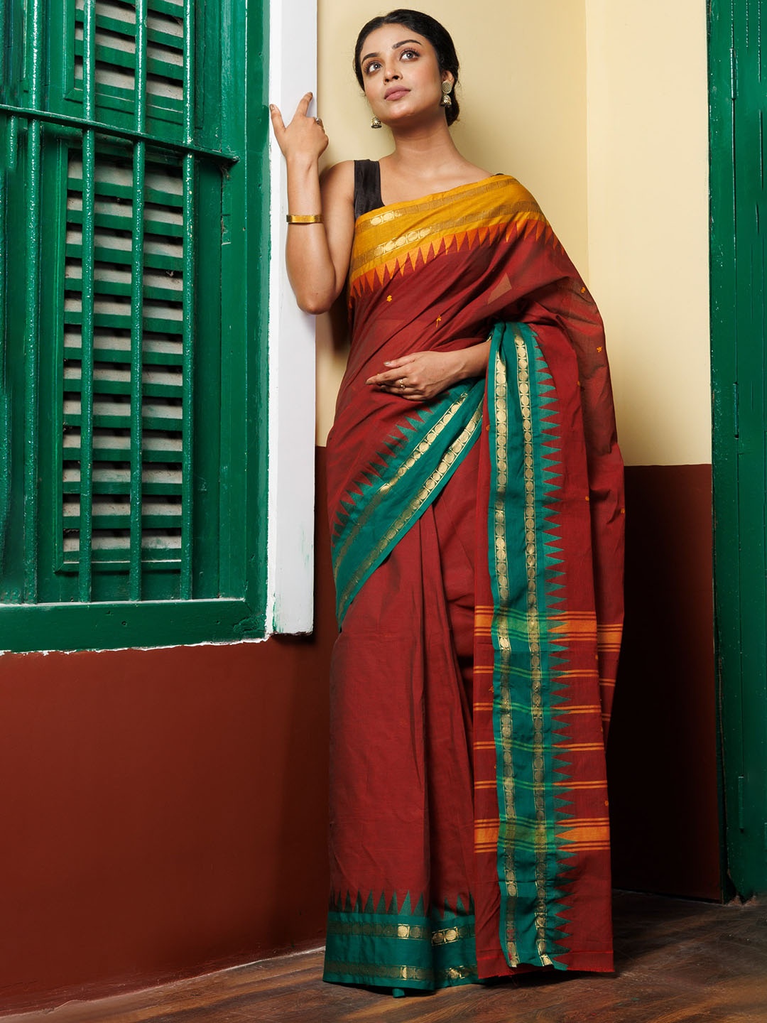 

Unnati Silks Woven Design Zari Pure Cotton Handloom Kanjeevaram Saree, Maroon