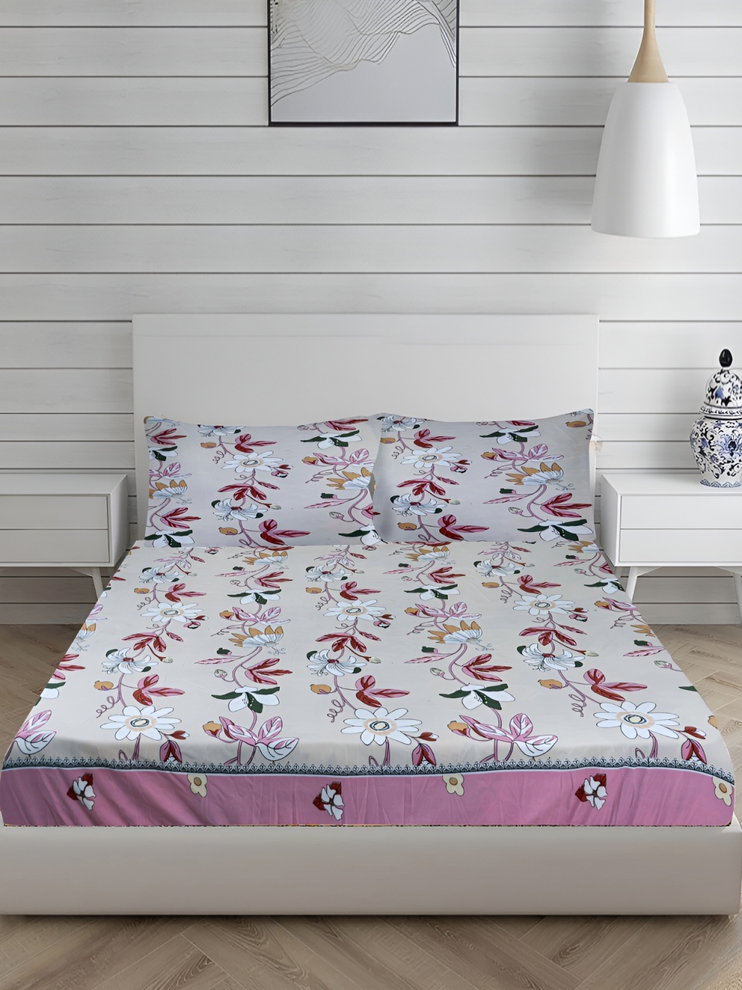 

Innovative Edge White & Pink Floral160 TC Cotton Fitted King Bedsheet With 2 Pillow Covers