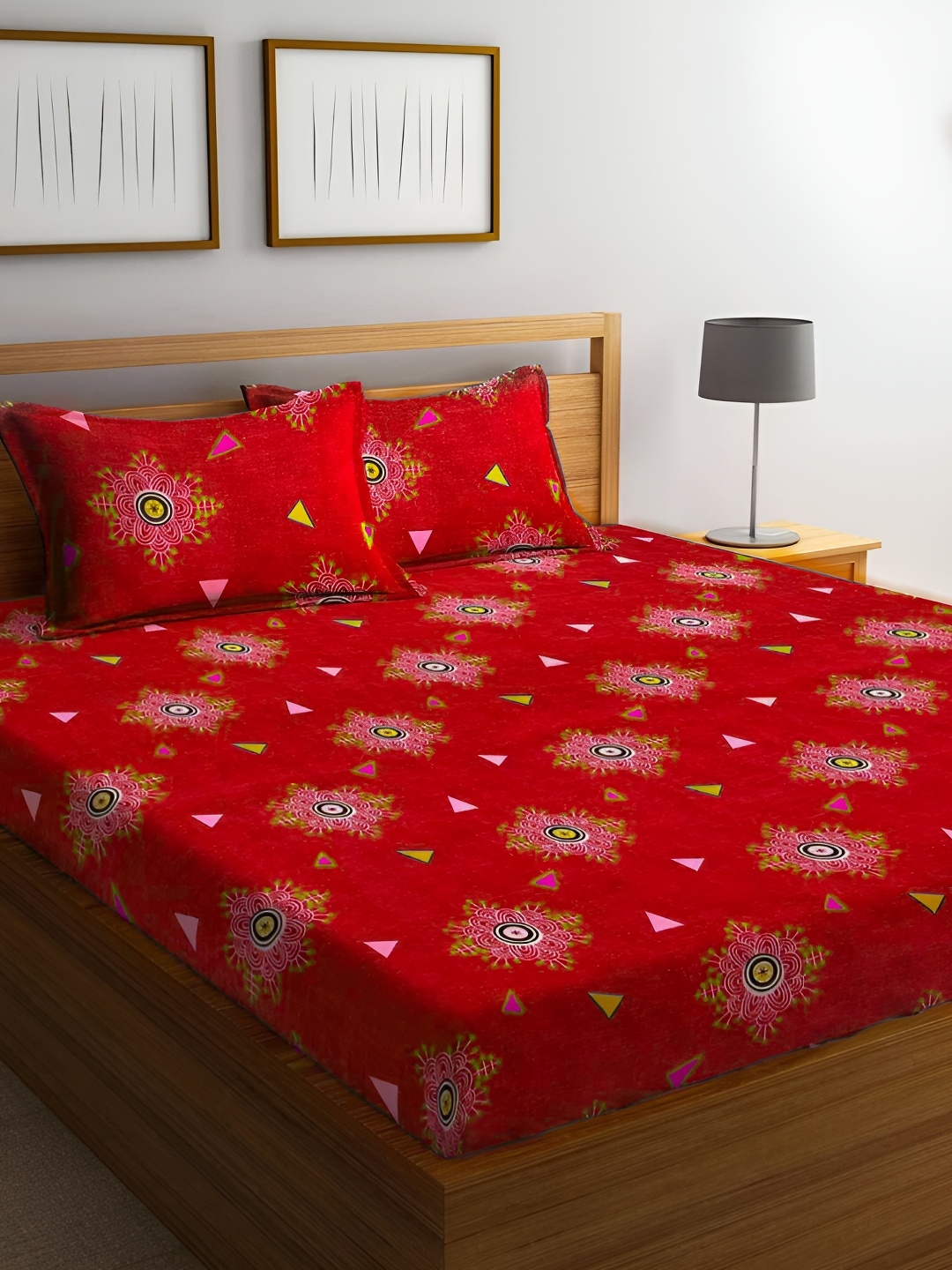 

Innovative Edge Red Ethnic Motifs 160 TC Cotton Fitted King Bedsheet With 2 Pillow Covers