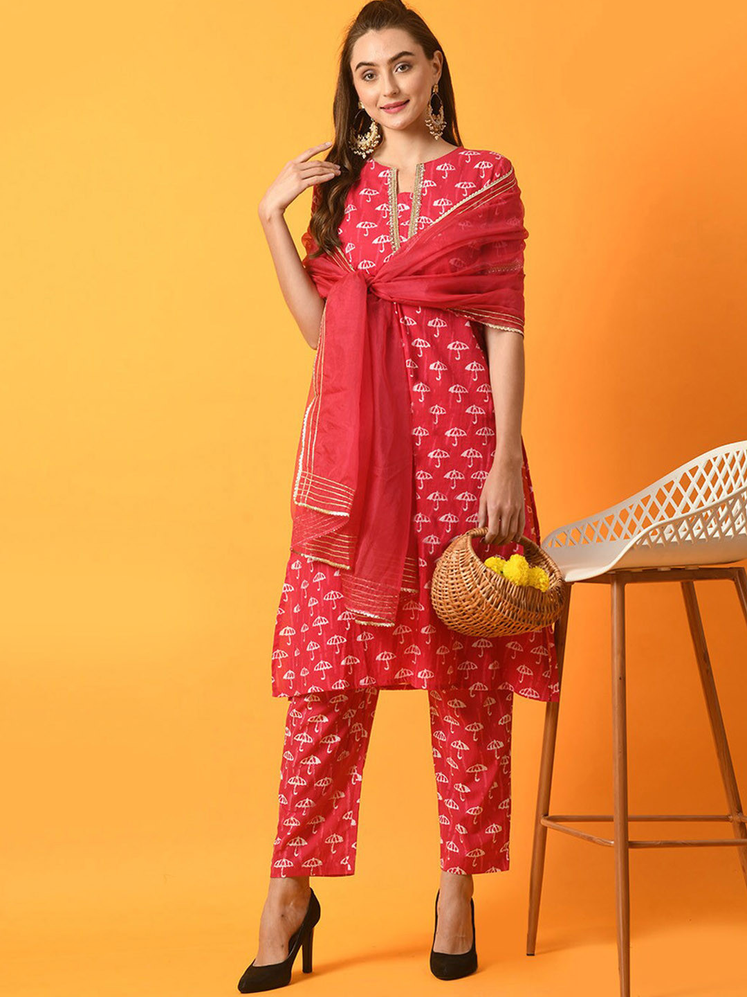 

Myshka Printed Regular Gotta Patti Pure Cotton Kurta with Trousers & Dupatta, Pink