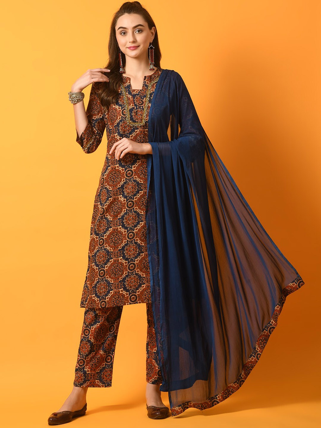 

Myshka Ethnic Motifs Printed Regular Gotta Patti Pure Cotton Kurta with Trousers & Dupatta, Blue