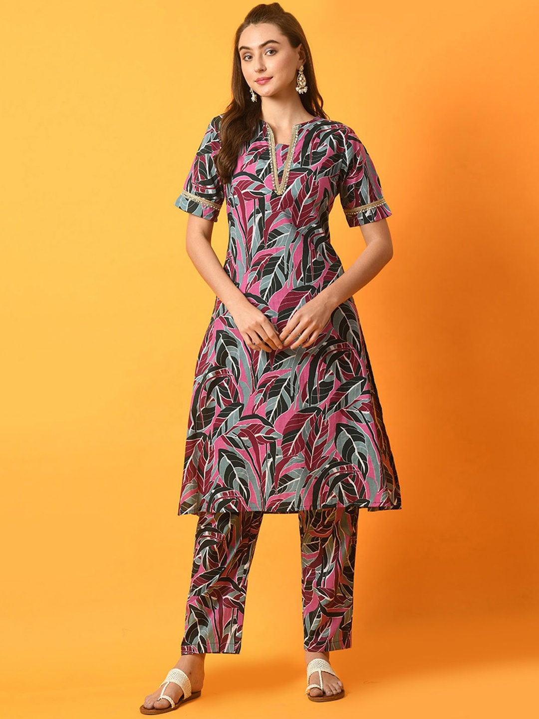 

Myshka Floral Printed Pure Cotton Kurta with Trousers, Pink