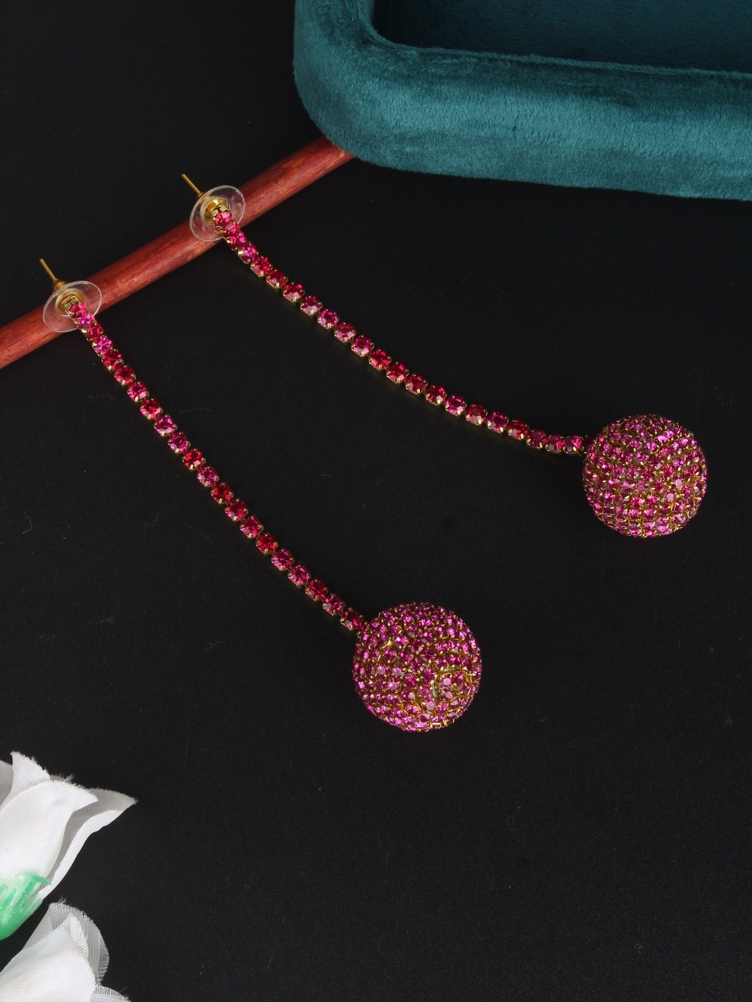 

DressBerry Gold-Plated Rhinestone Studded Contemporary Drop Earrings