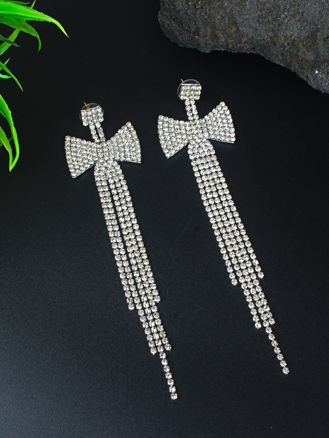 

DressBerry Silver Toned Rhinestone Silver Plated Drop Earrings