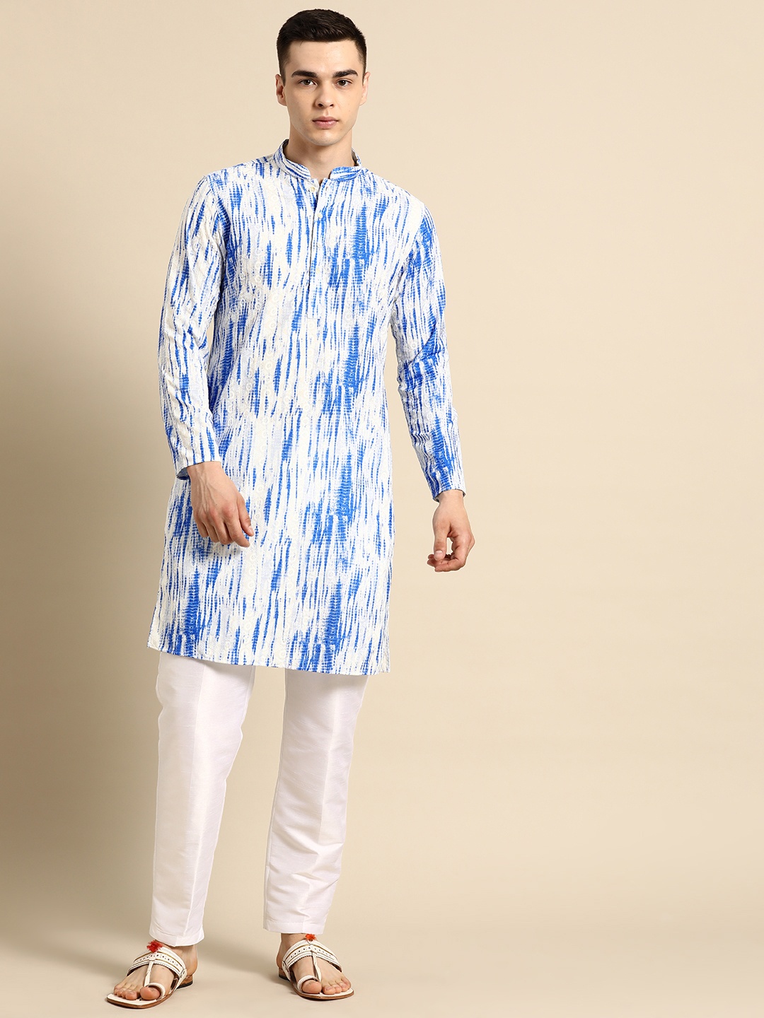 

Sayisha Men Printed Thread Work Pure Cotton Kurta with Trousers, Blue