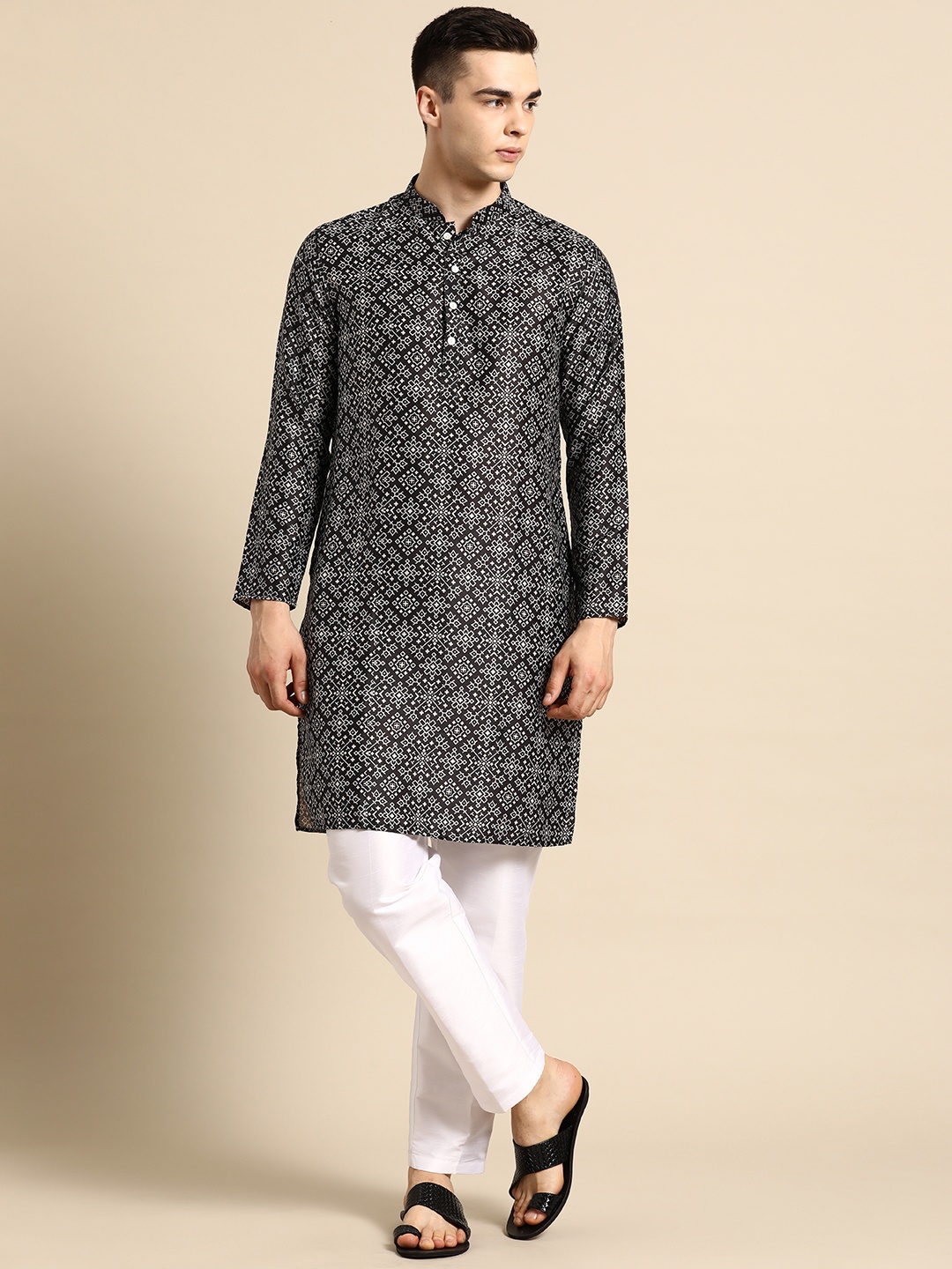 

Sayisha Men Printed Pure Silk Kurta with Pyjamas, Black