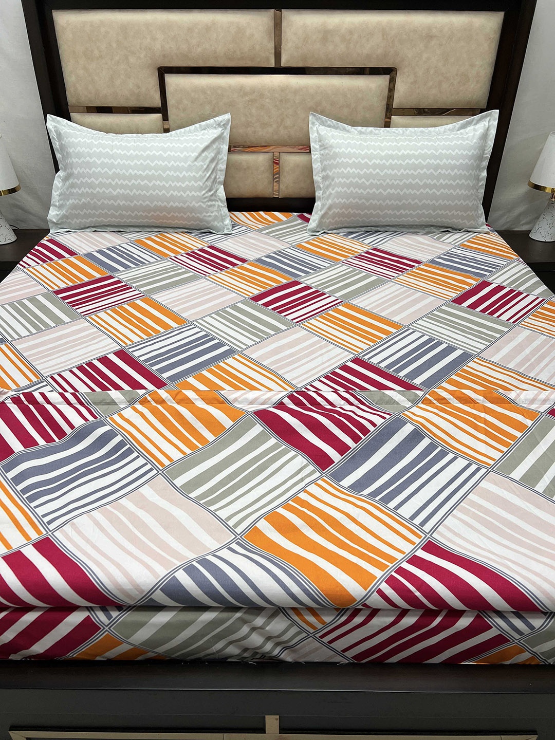 

Pure Decor Grey & Orange Geometric Printed Bedding Set, White