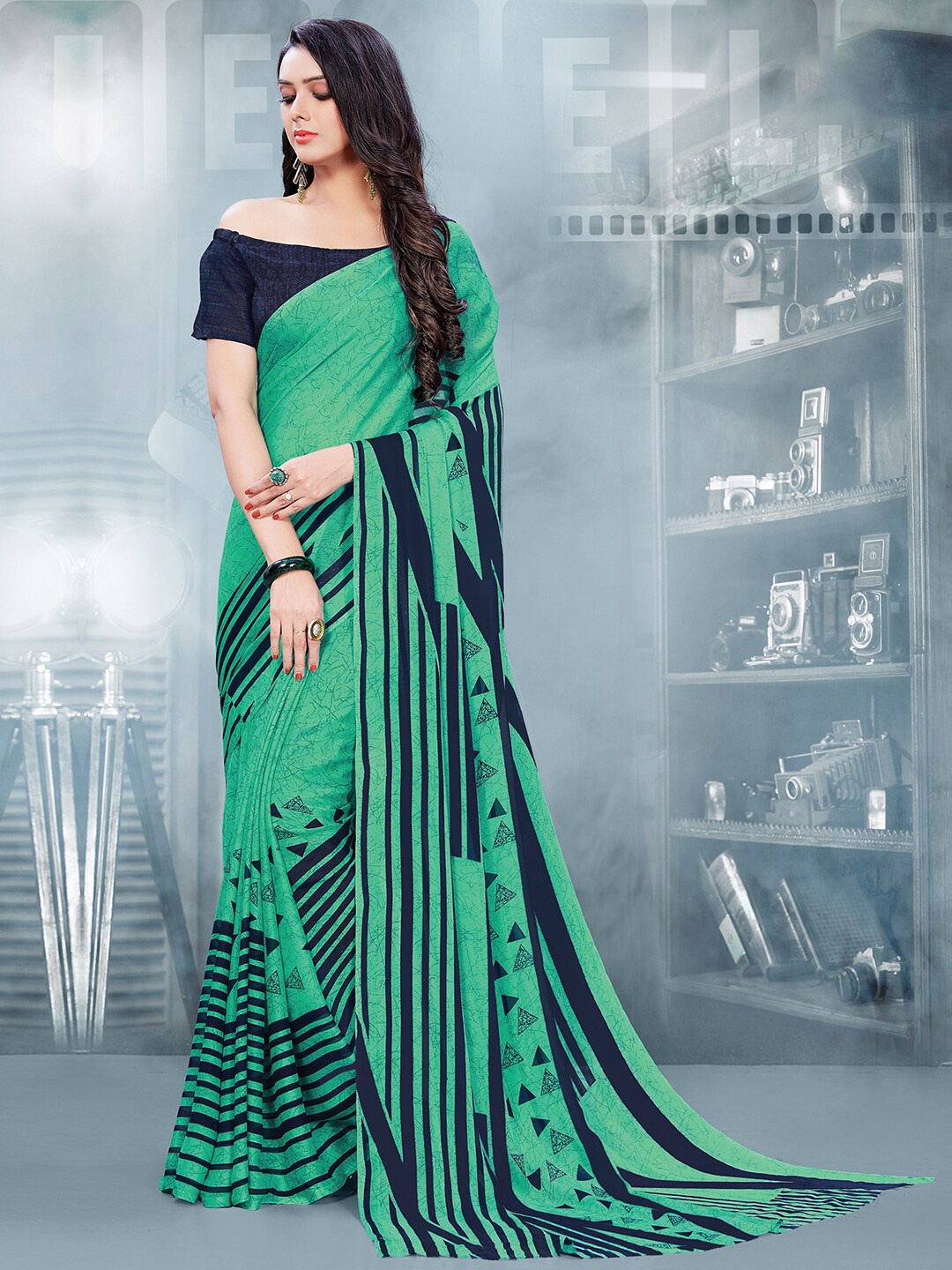 

Mitera Geometric Printed Saree, Blue