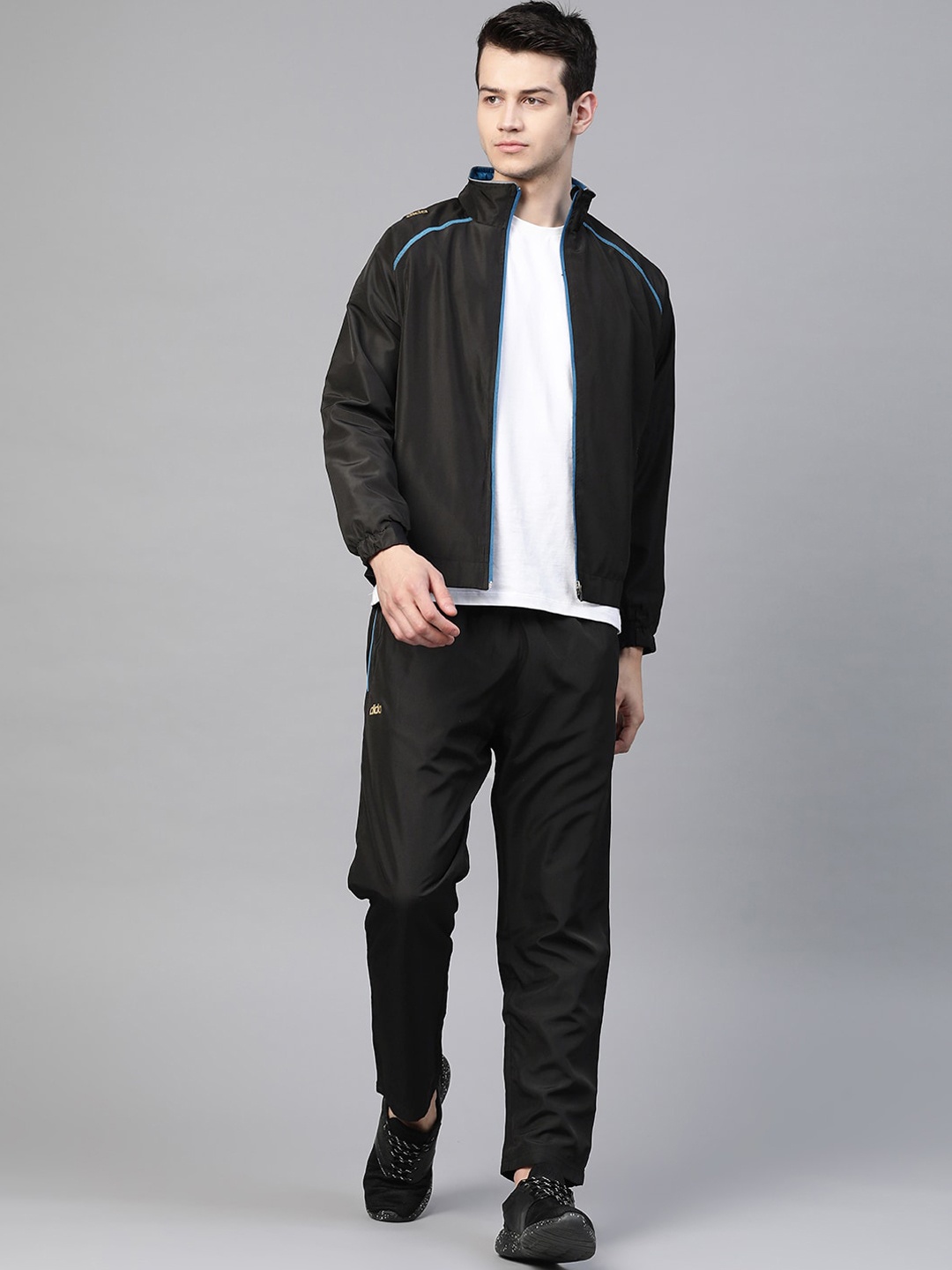 

DIDA Light Weight Quick-Dry Stretchable Tracksuits, Black