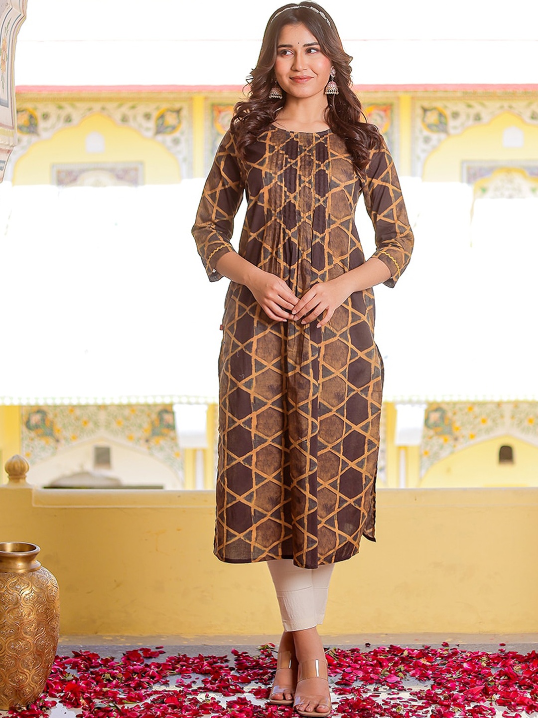 

VASVI Geometric Printed Cotton Straight Kurta, Brown