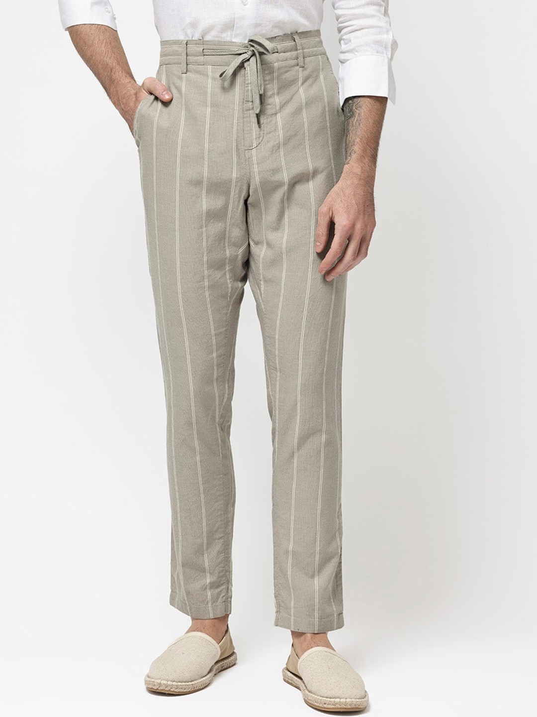 

RARE RABBIT Men Canal Mid-Rise Regular Fit Trousers, Grey