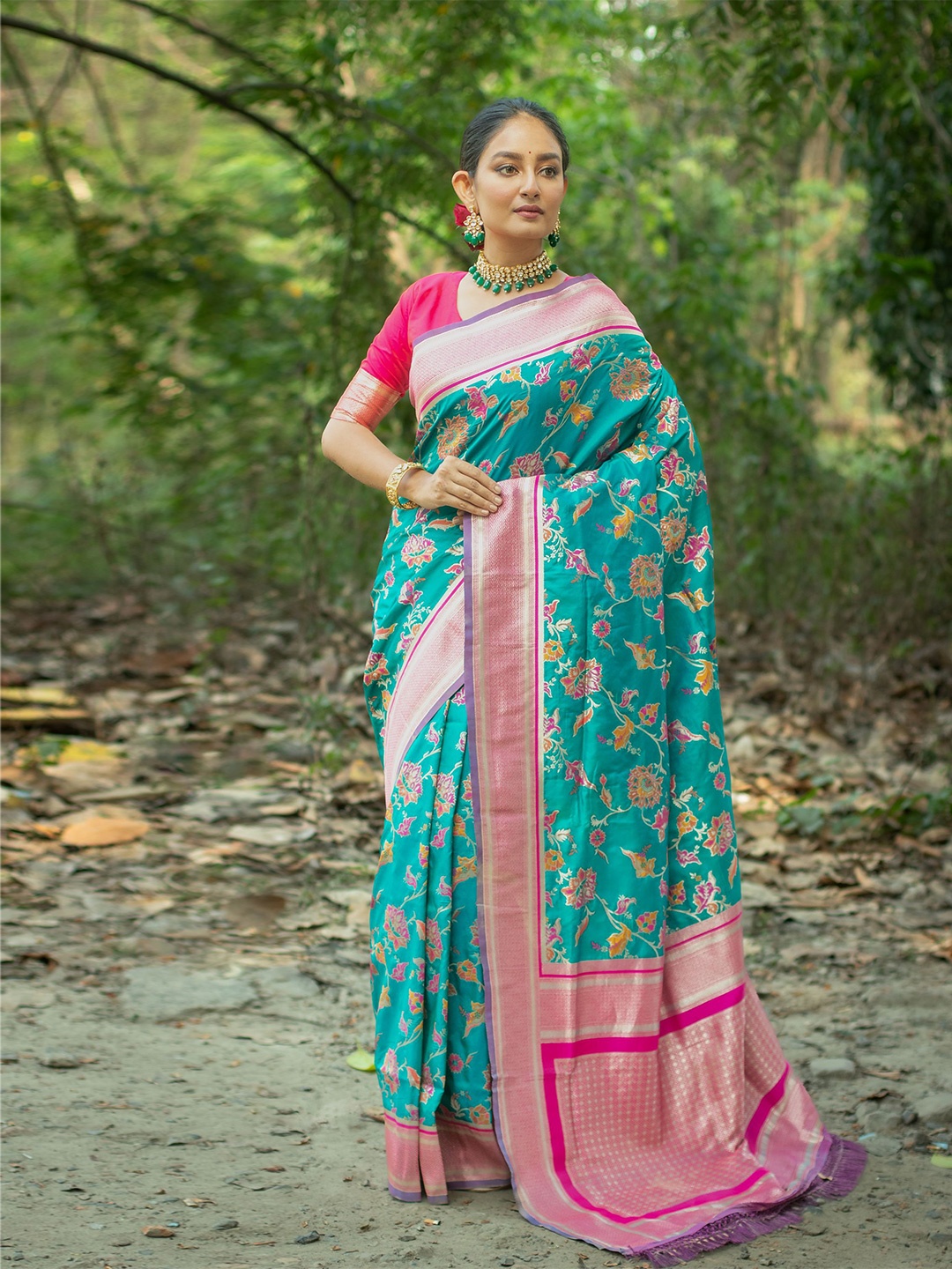 

Kandora Ethnic Motifs Woven Design Zari Pure Silk Banarasi Saree, Teal