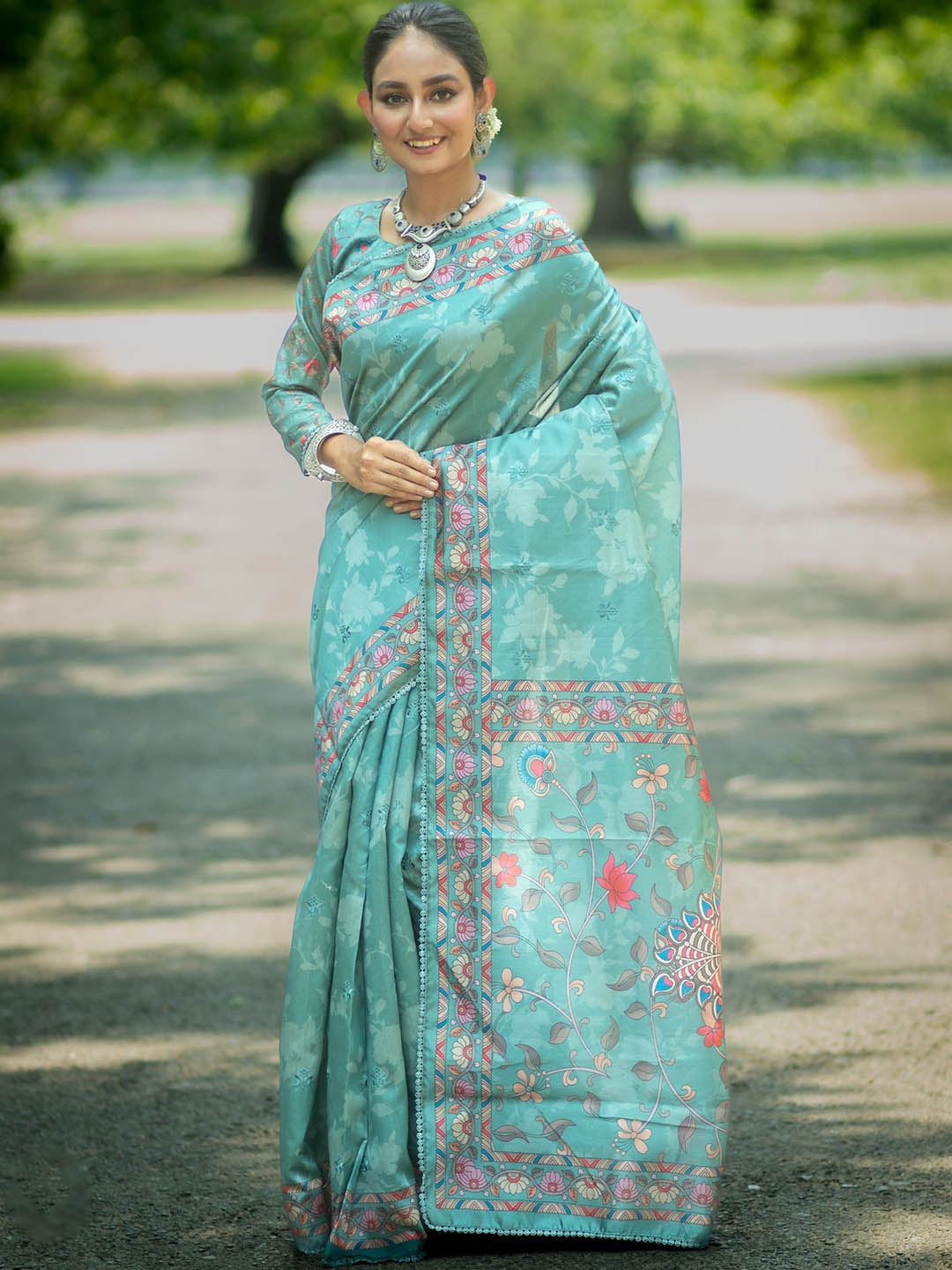 

Kandora Ethnic Motifs Embroidered Pure Silk Tussar Saree, Blue