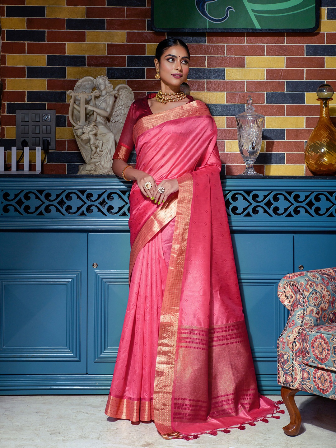 

Kandora Ethnic Motifs Woven Design Zari Pure Silk Tussar Saree, Pink