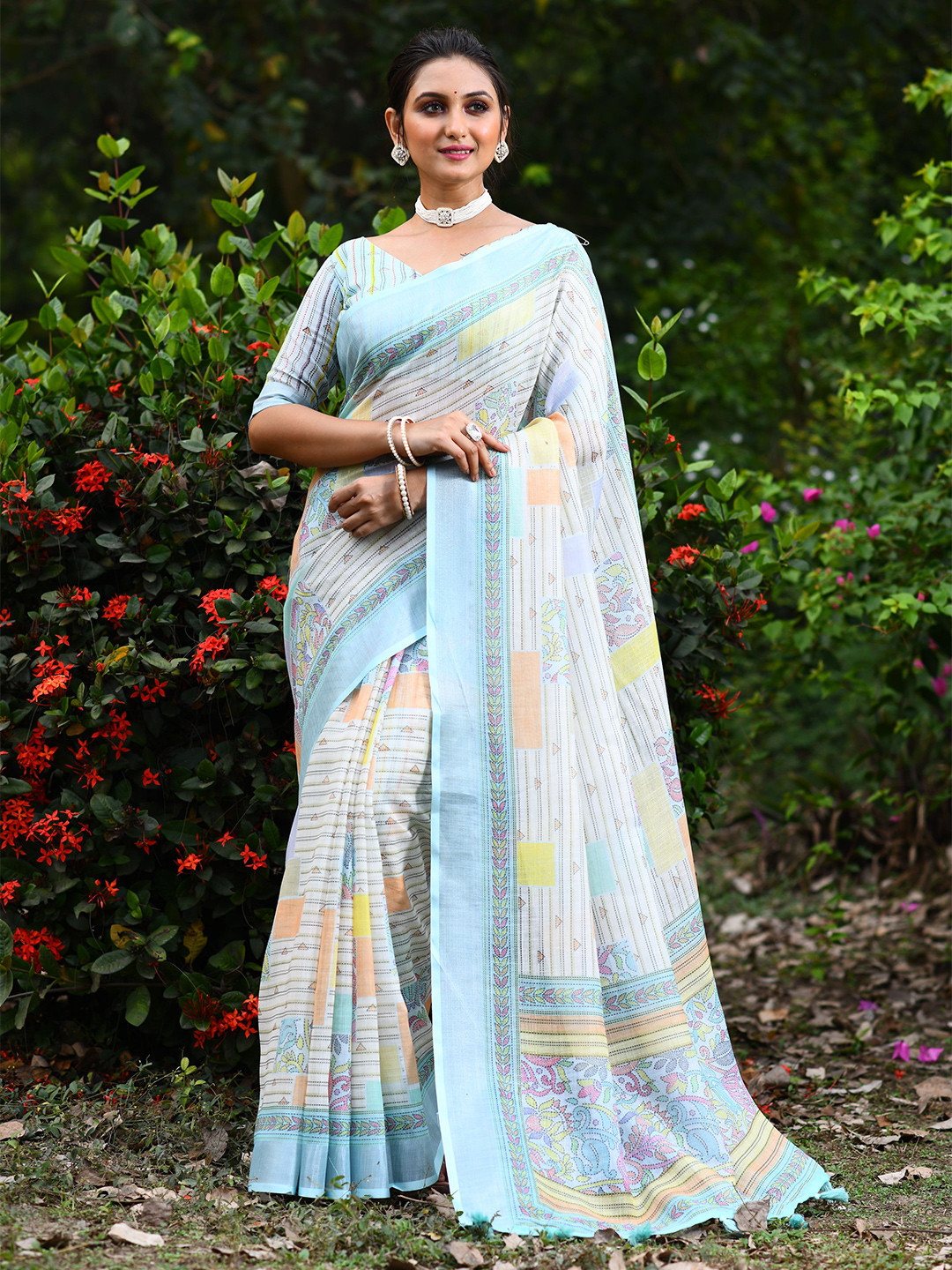 

Kandora Ethnic Motif Printed Saree, Blue