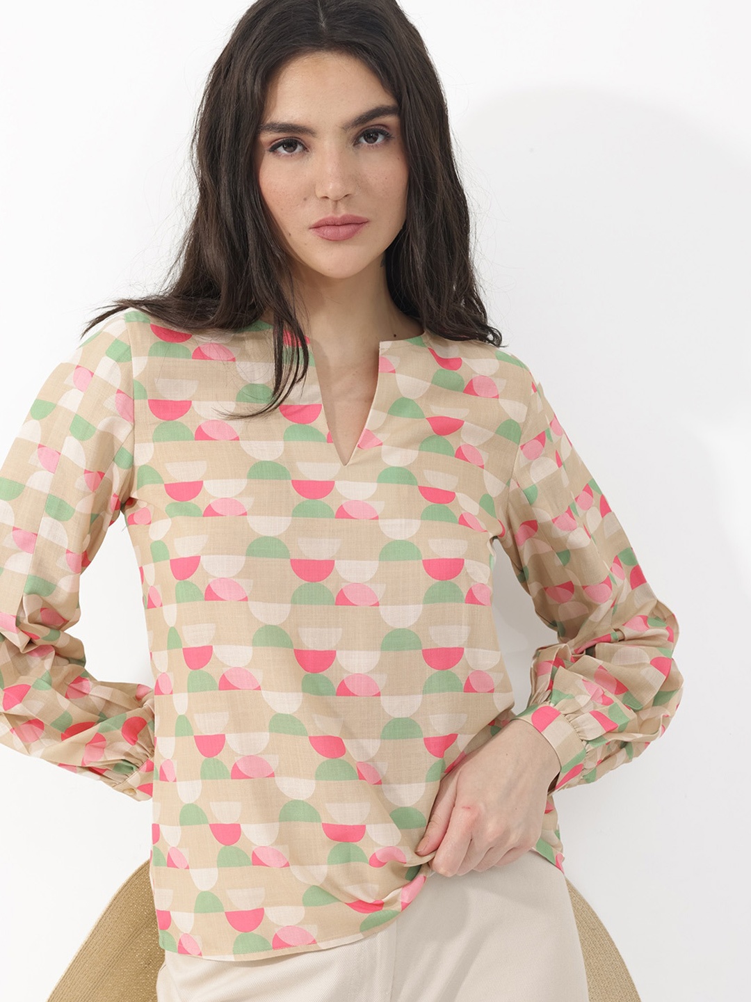 

RAREISM Geometric Print Long Sleeves Round Neck Linen Top, Beige