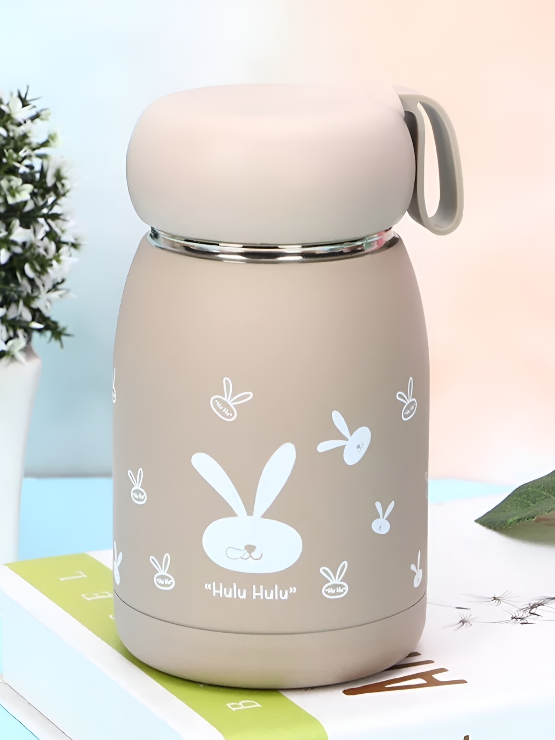 

WELOUR Brown Cartoon Printed Glass Water Bottle 340 ml