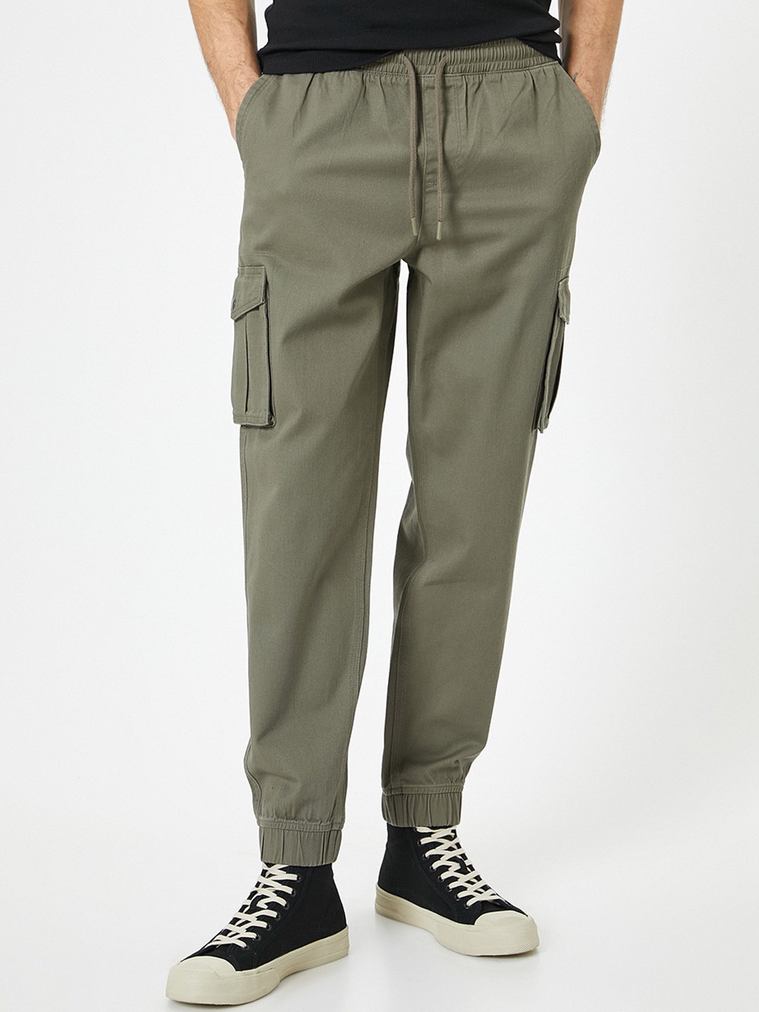 

Koton Men Mid-Rise Slim Fit Joggers Trouser, Khaki