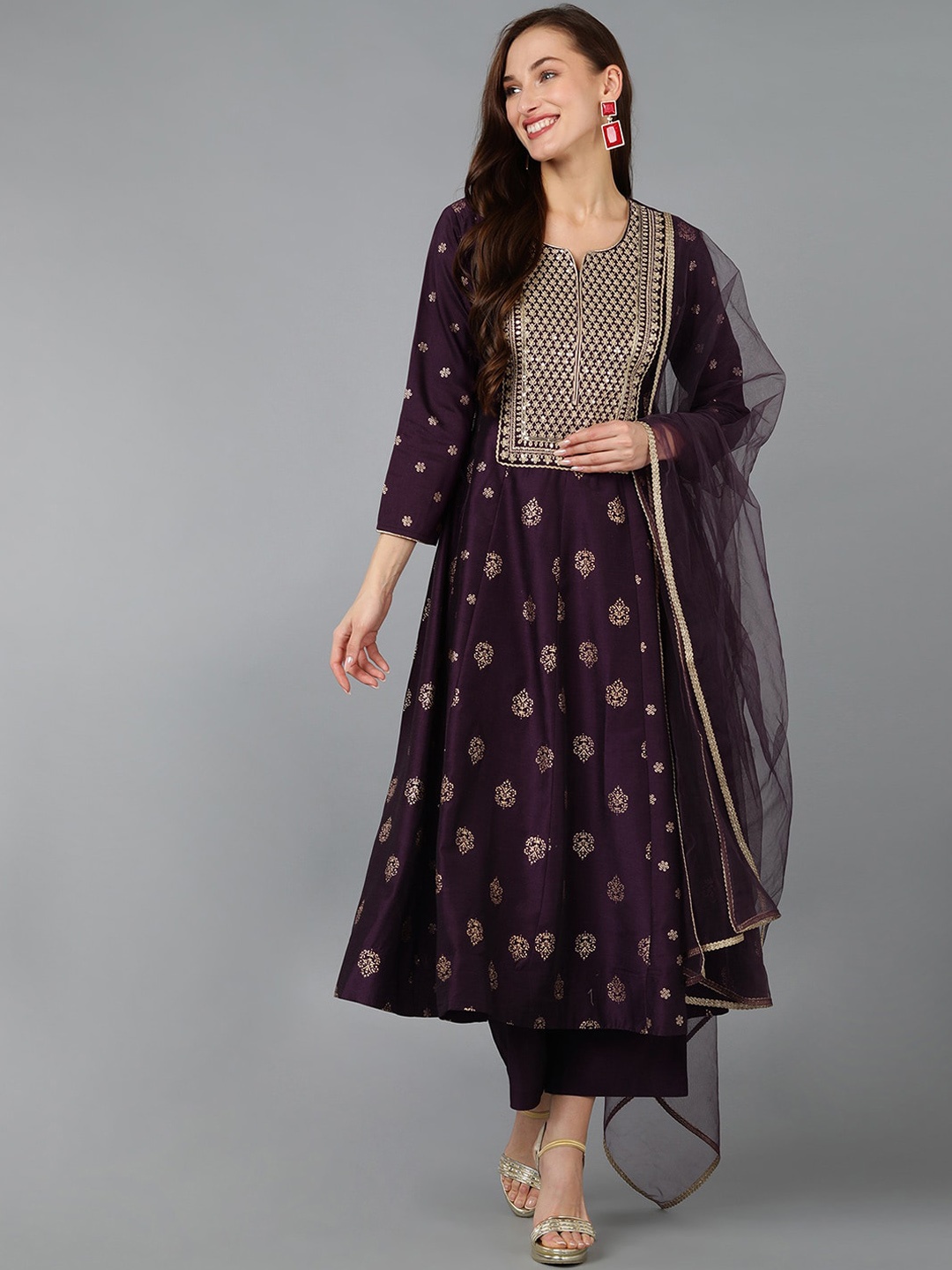 

AHIKA Purple Floral Printed Regular Sequinned Kurta With Trousers & Dupatta