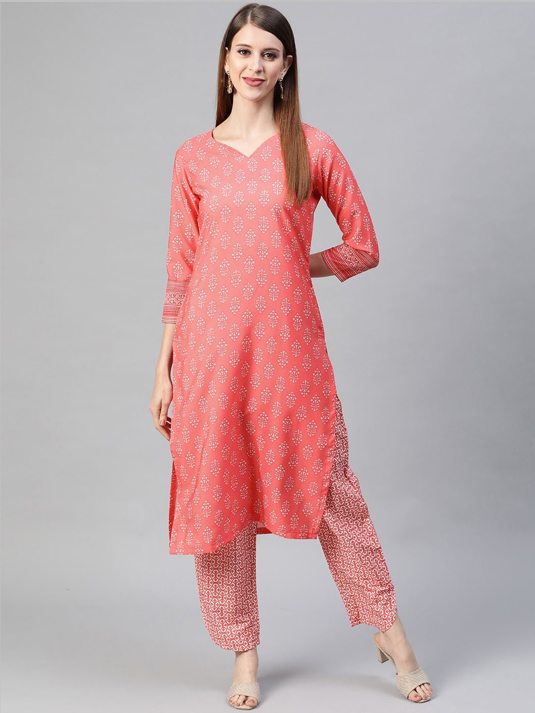 

AHIKA Peach-Coloured Ethnic Motifs Printed V-Neck Regular Kurta with Trousers