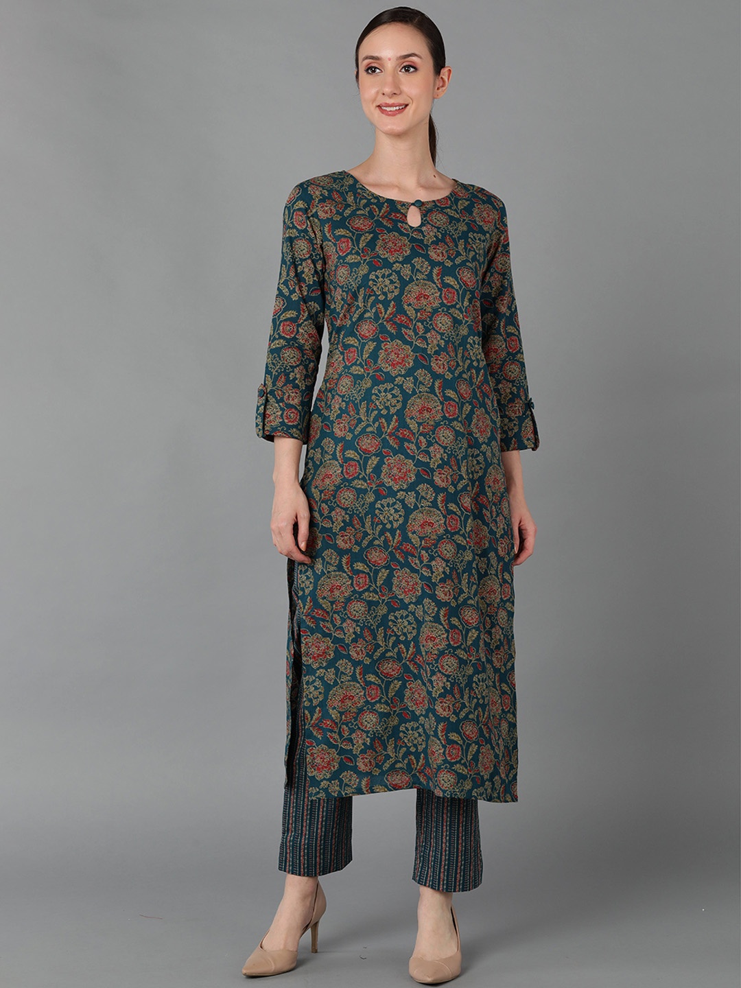 

AHIKA Keyhole Neck Floral Printed Cotton Straight Kurta, Green