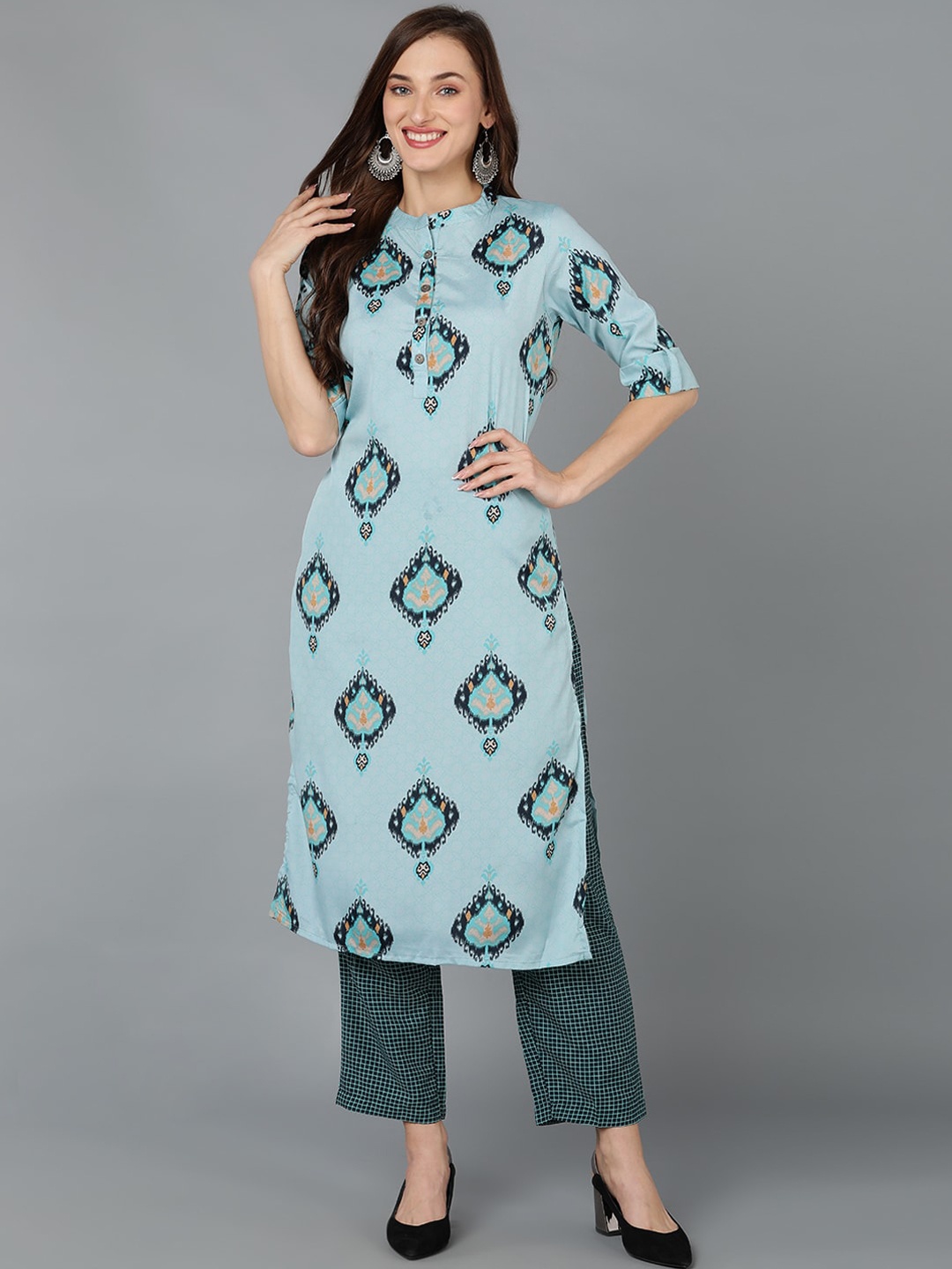 

AHIKA Blue Ethnic Motifs Printed Mandarin Collar Straight Kurta with Trouser