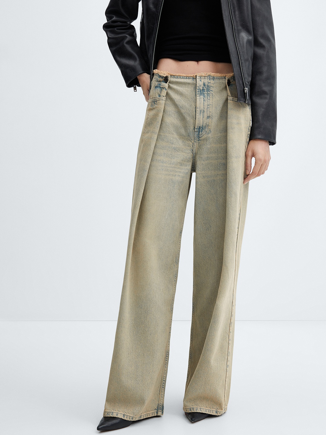 

MANGO Women Super-Loose Wideleg Low-Rise Cotton Jeans, Grey