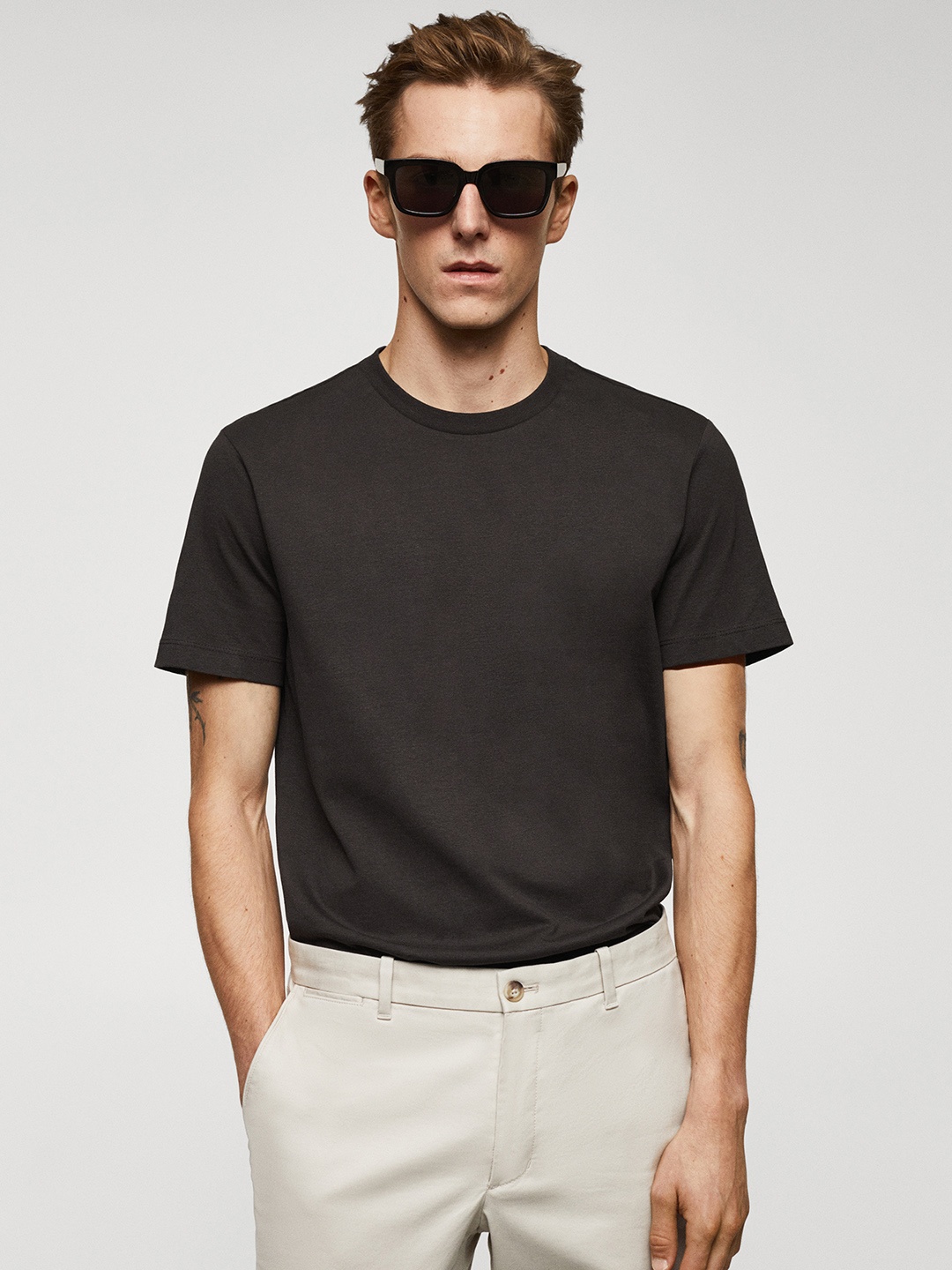 

MANGO MAN Men T-shirt, Brown