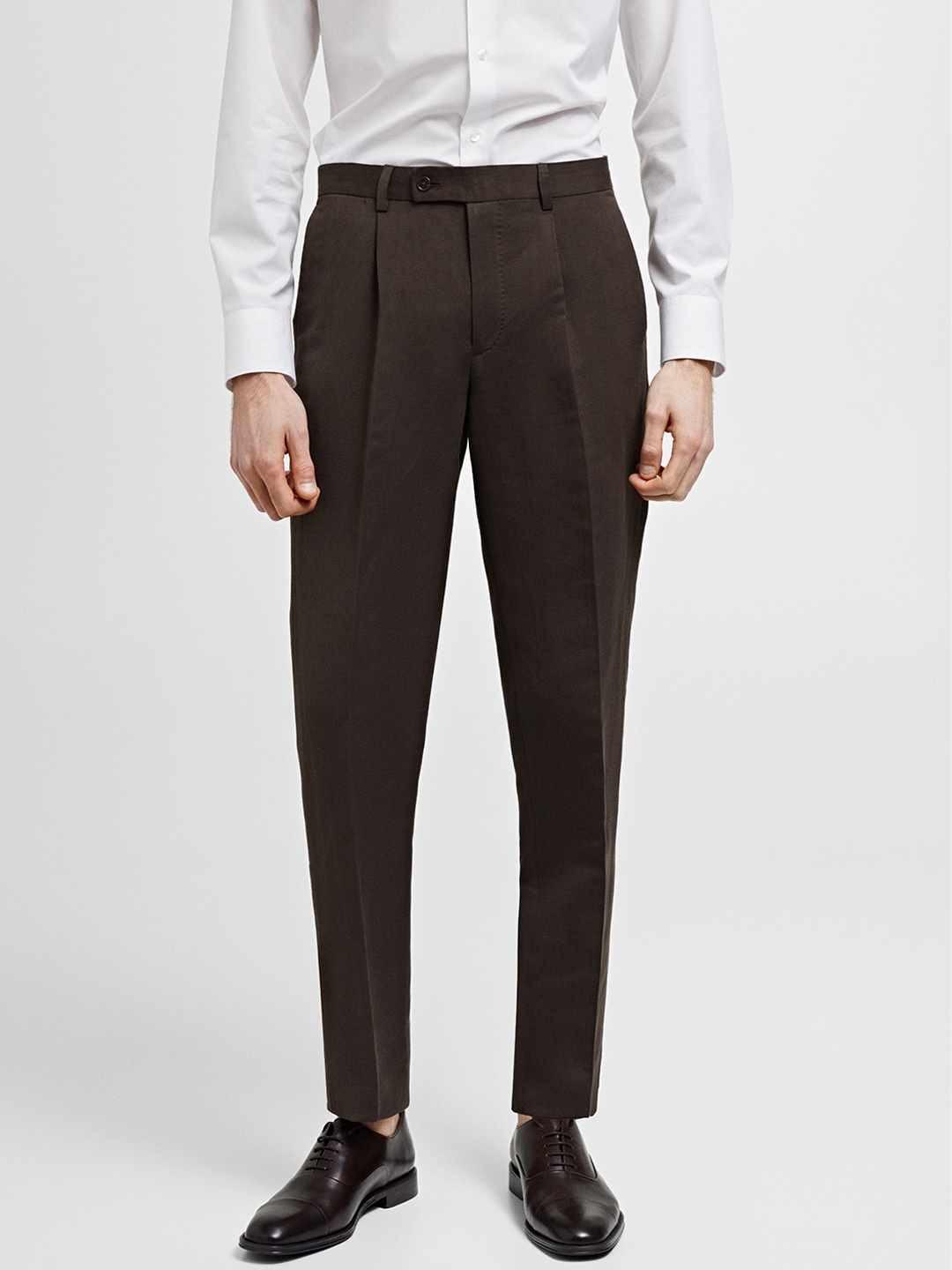

MANGO MAN Cotton Linen Slim Fit Pleated Trousers, Brown