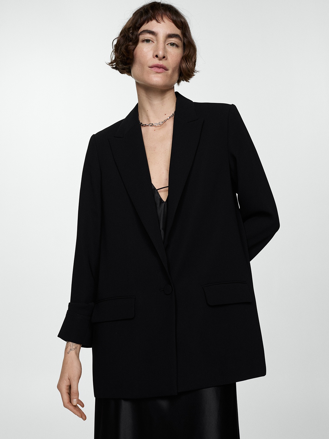 

MANGO Tailored Longline Blazer With Shoulder Pads, Black