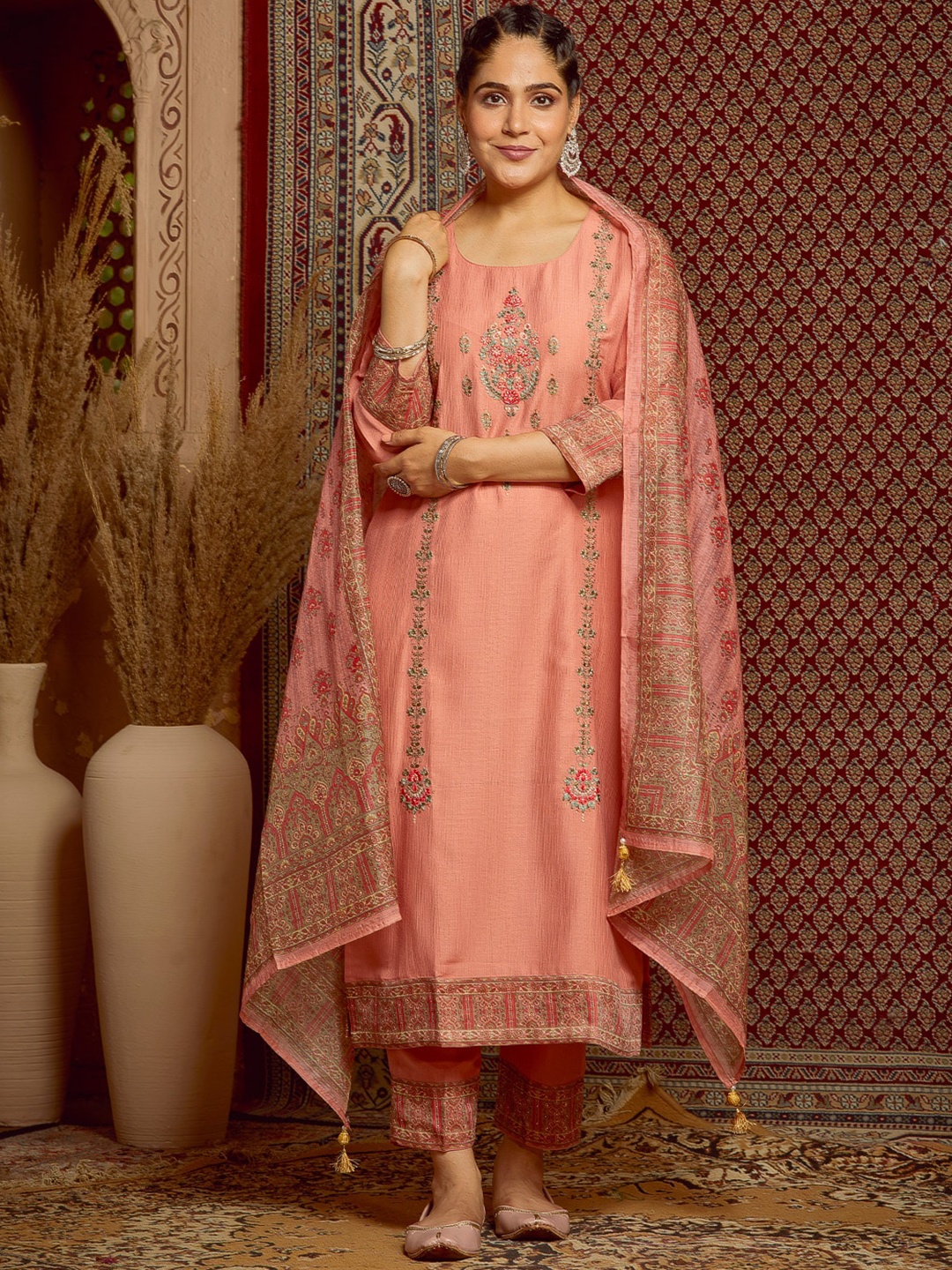 

WOMEN PLUS Ethnic Motifs Embroidered Kurta & Trousers With Dupatta, Peach