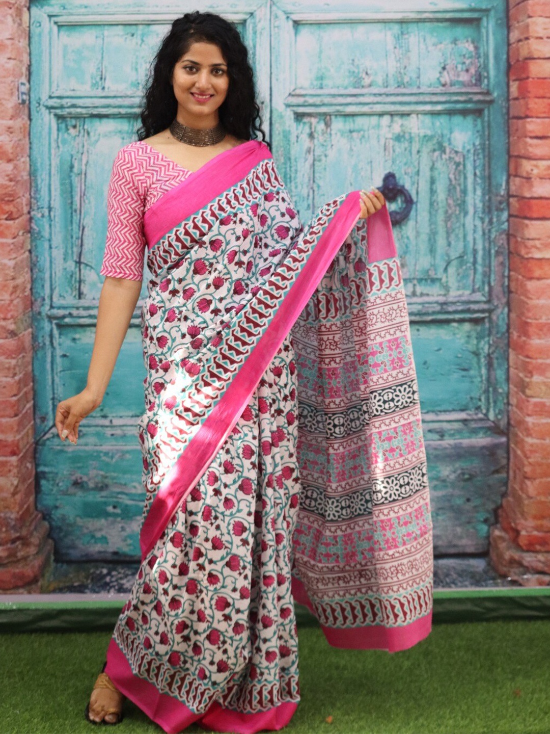 

KIAARON Ethnic Motifs Pure Cotton Block Print Saree, Pink