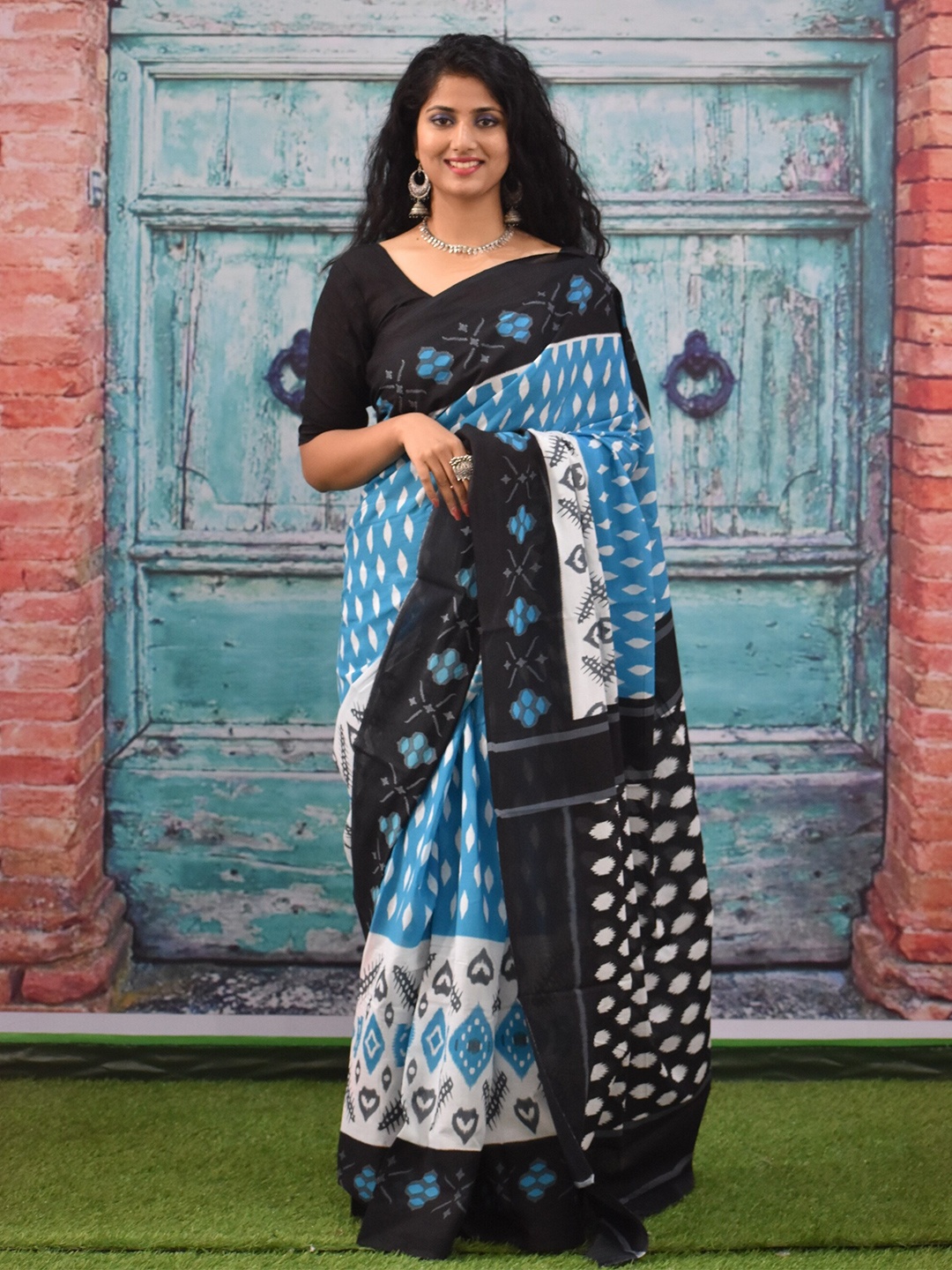 

KIAARON Ajrak Block Pure Cotton Block Print Saree, Blue