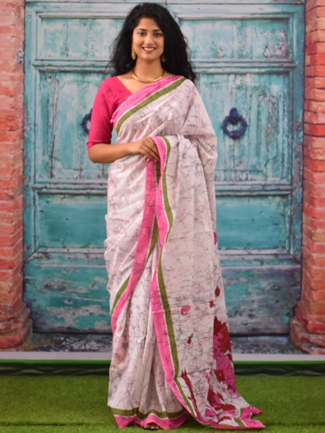 

KIAARON Pure Cotton Block Print Saree, White