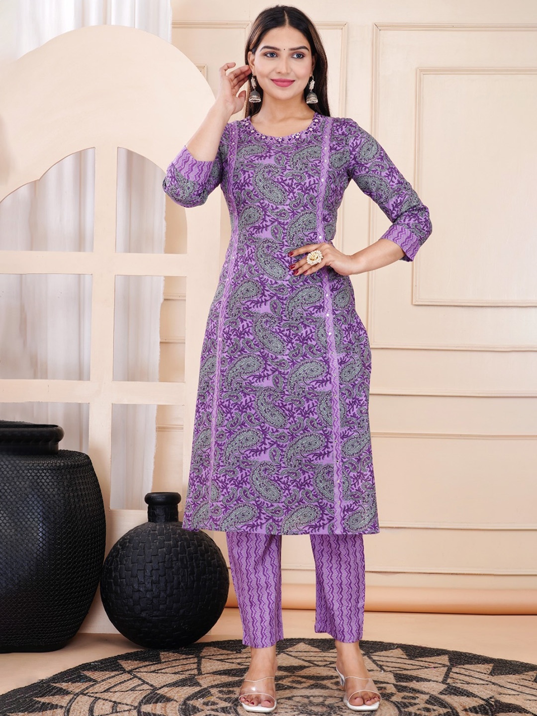 

DHROOV TARA Paisley Printed Panelled Straight Kurta with Trousers, Purple