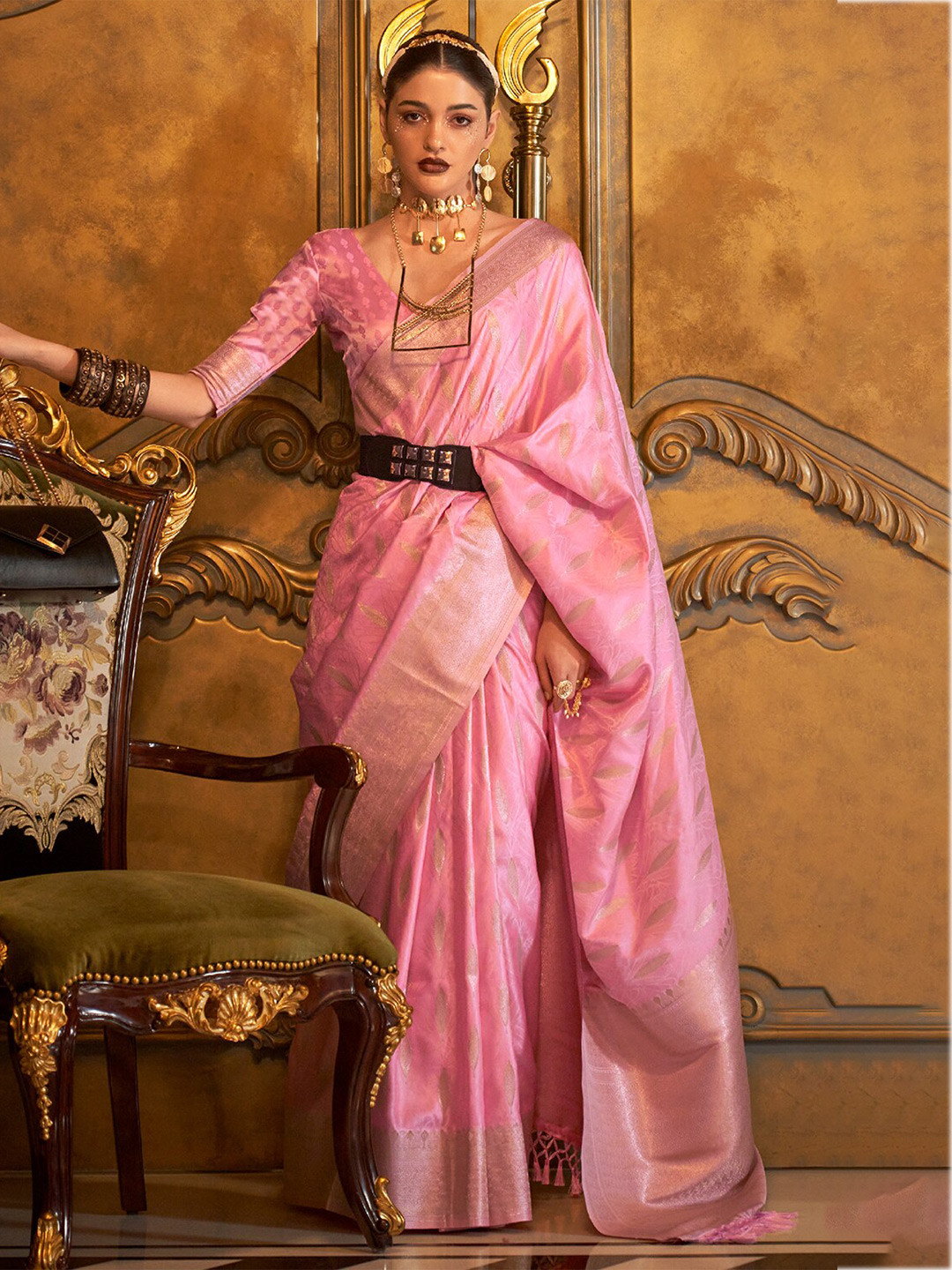 

DEVATITHI Ethnic Motifs Woven Design Zari Saree, Pink