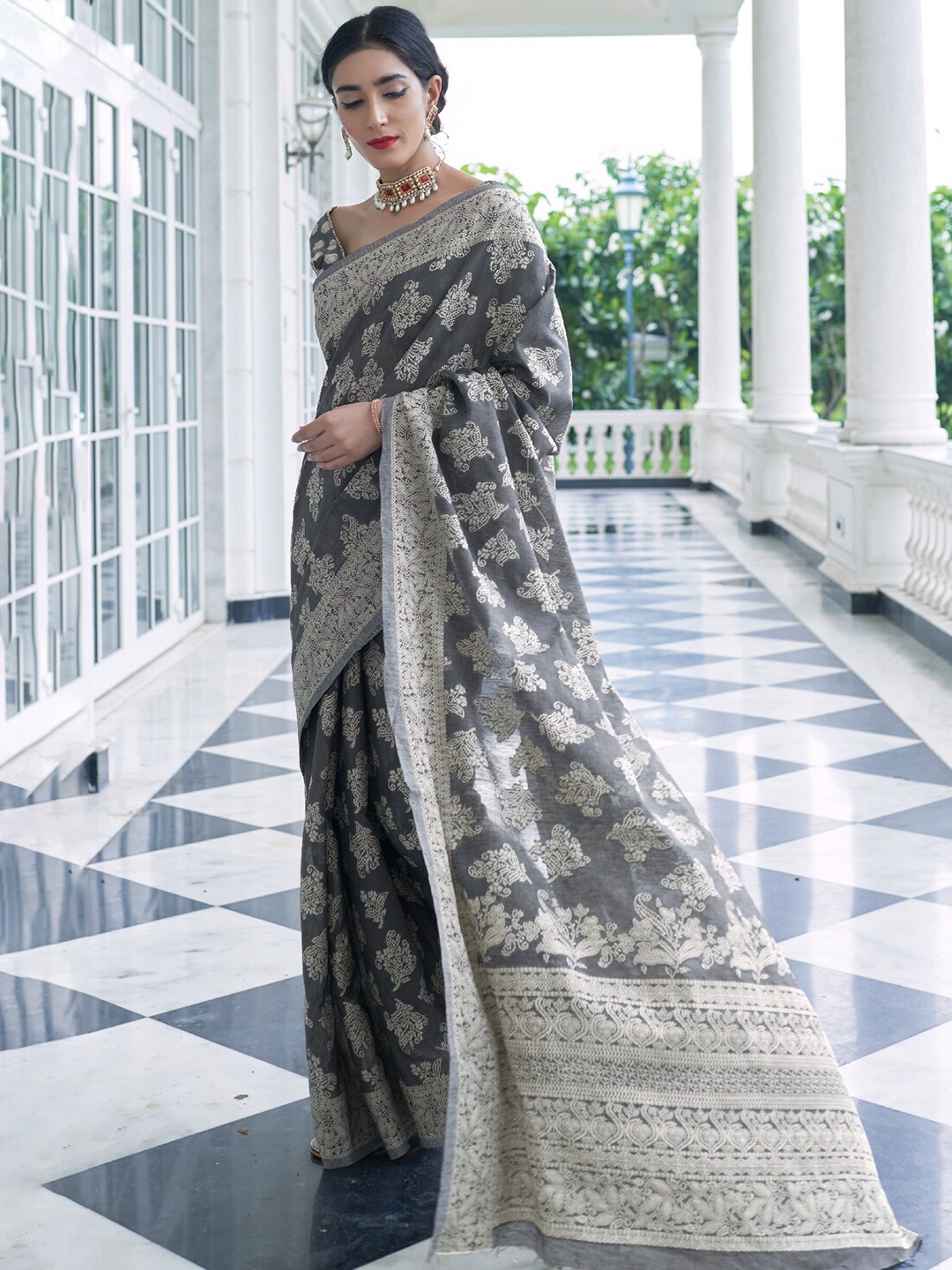 

DEVATITHI Ethnic Motifs Woven Design Zari Silk Cotton Saree, Grey